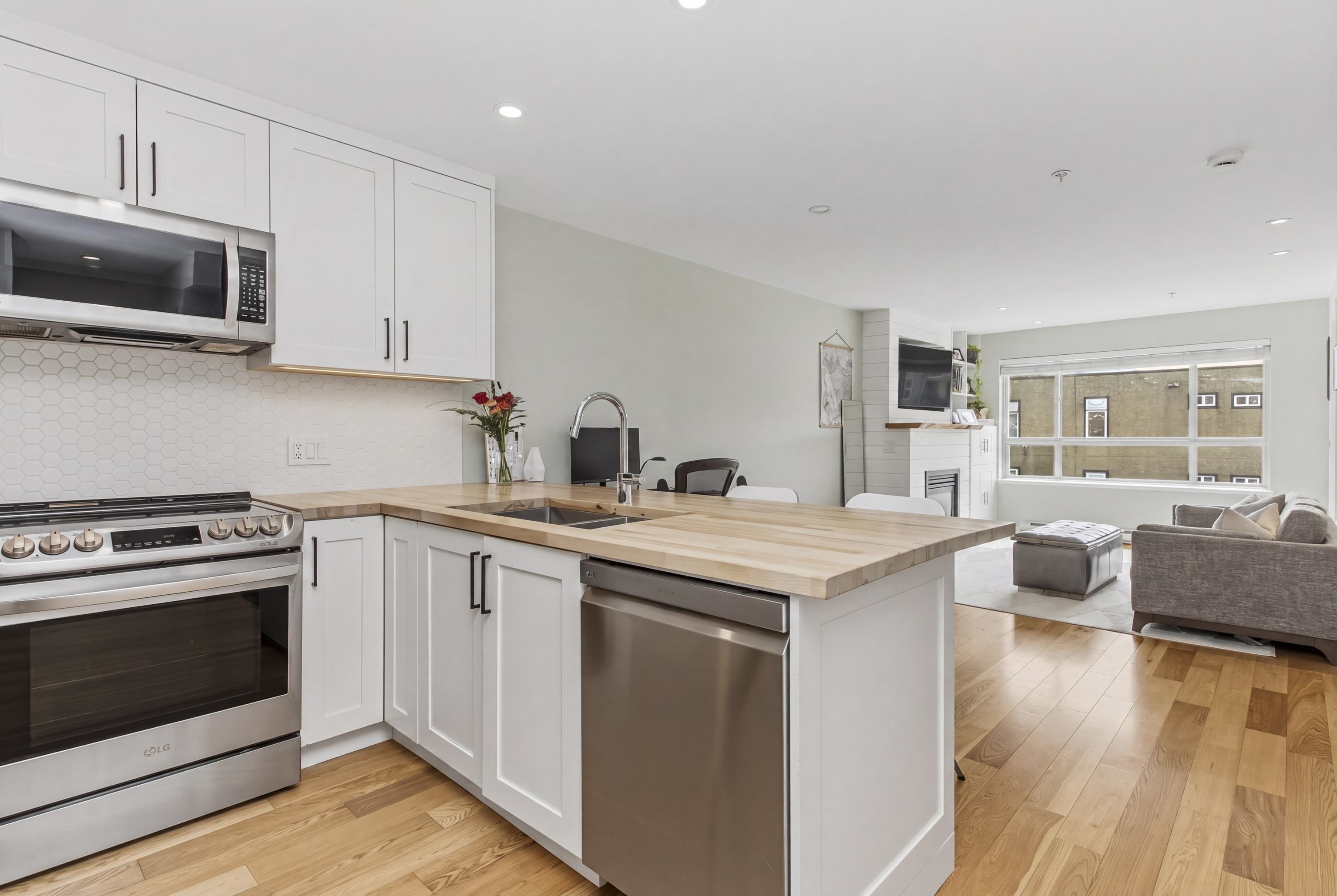 203 38003 SECOND AVENUE Unit: 203