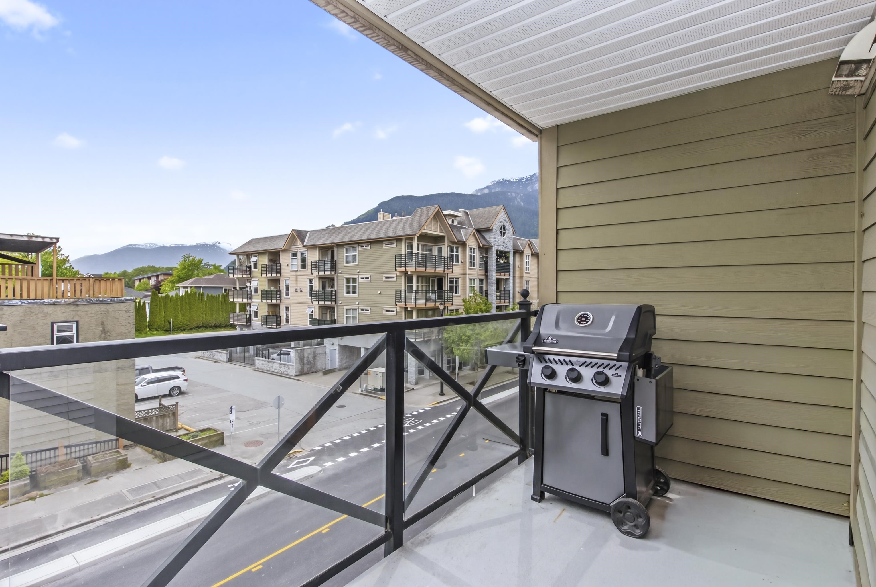 203 38003 SECOND AVENUE Unit: 203