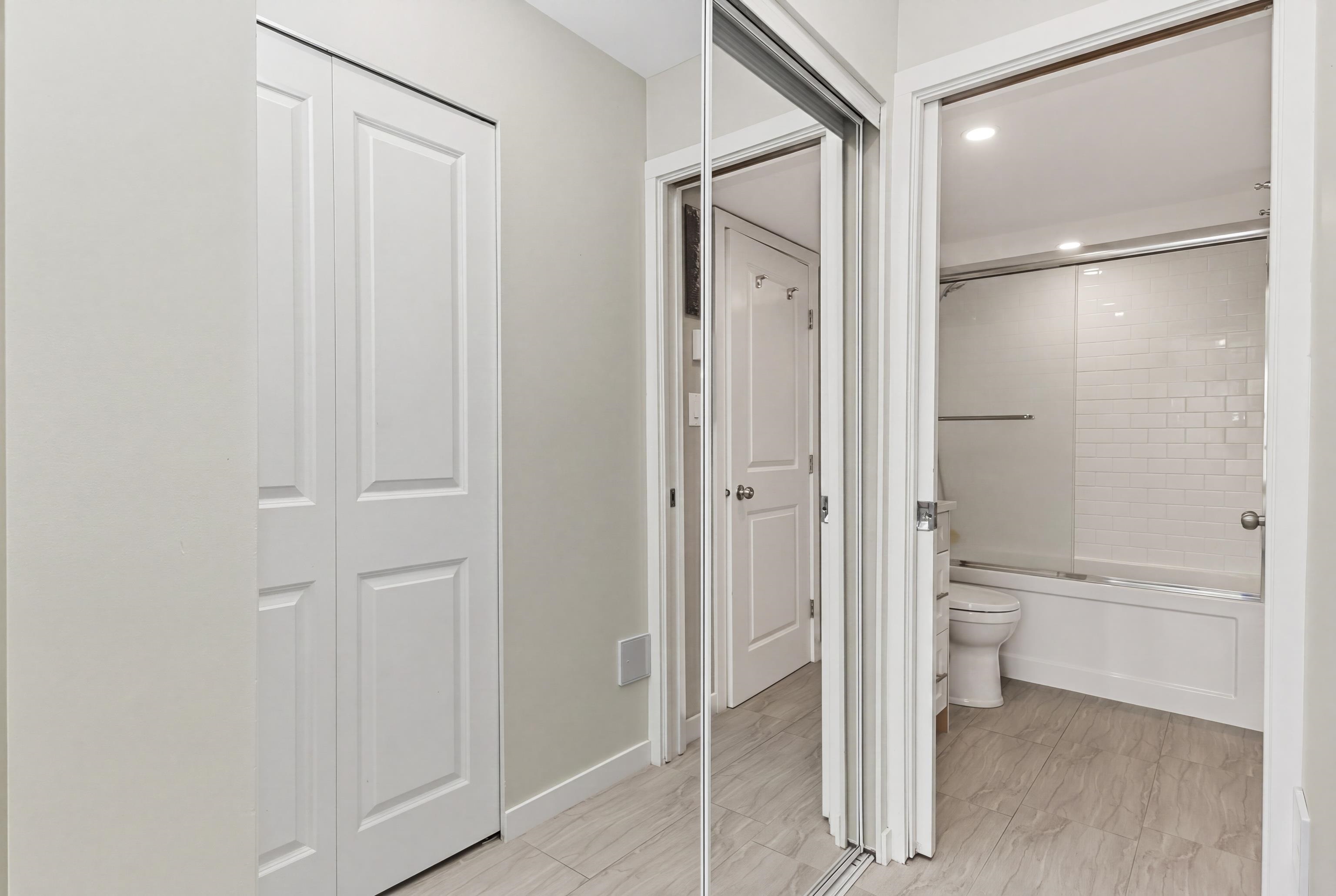 203 38003 SECOND AVENUE Unit: 203