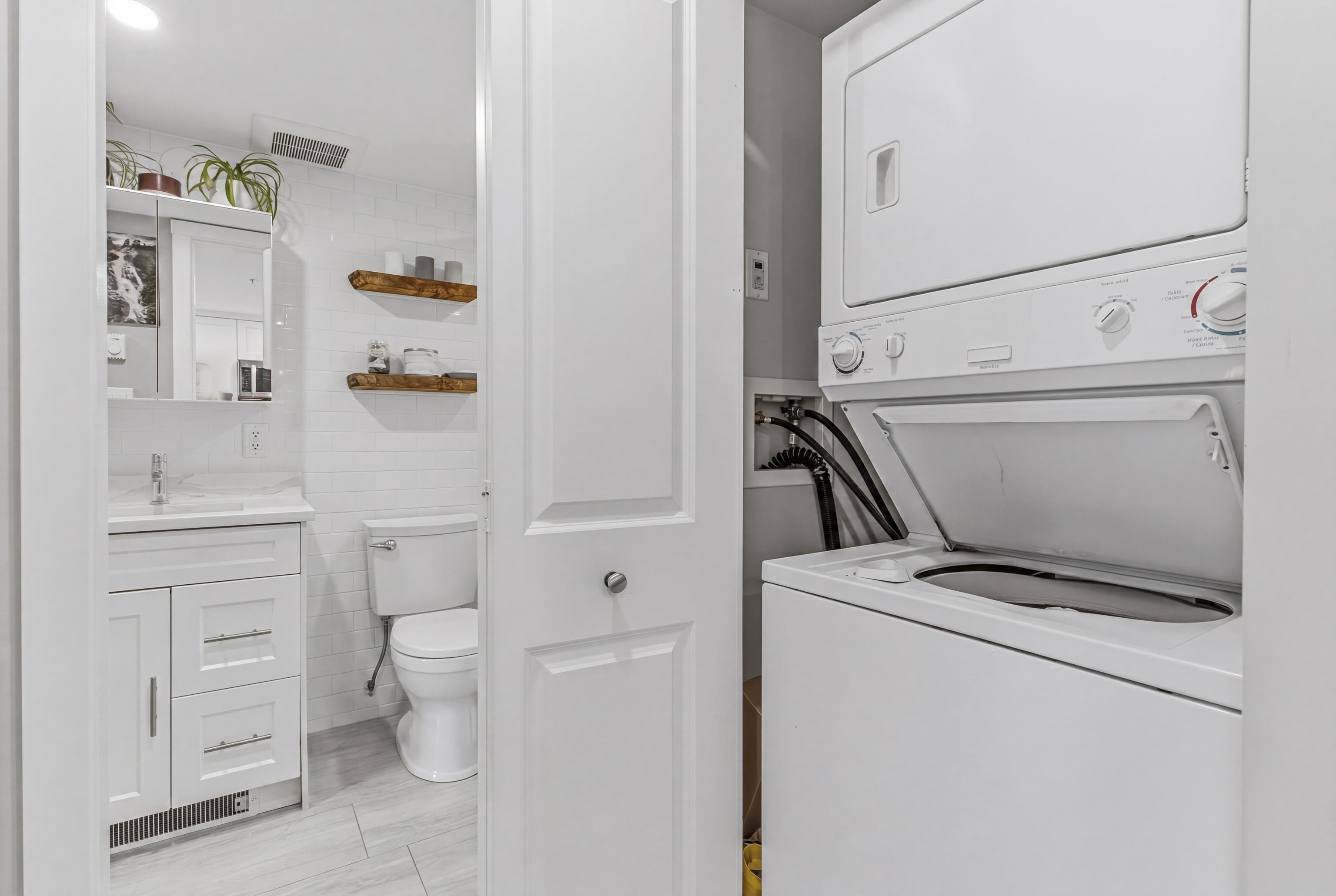 203 38003 SECOND AVENUE Unit: 203