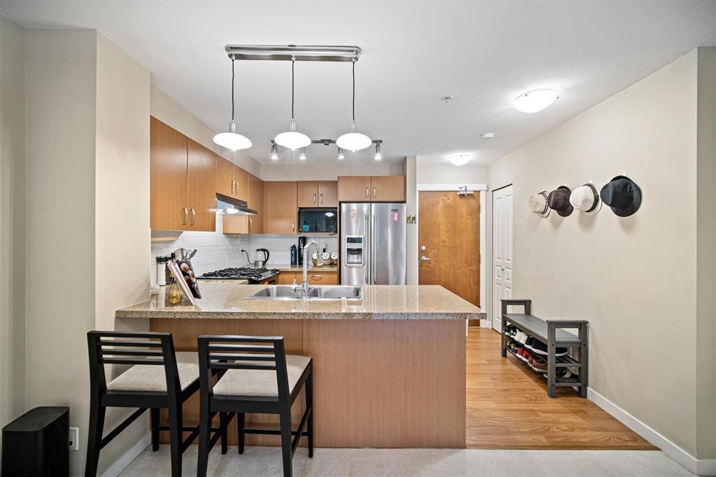 209 3105 LINCOLN AVENUE Unit: 209