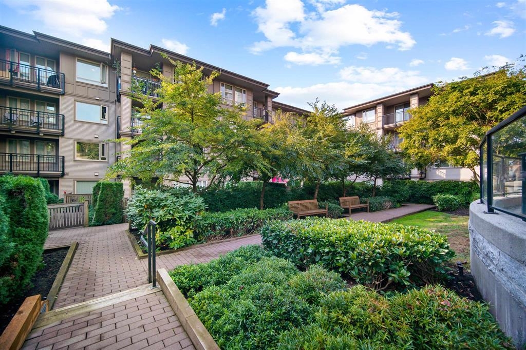 209 3105 LINCOLN AVENUE Unit: 209