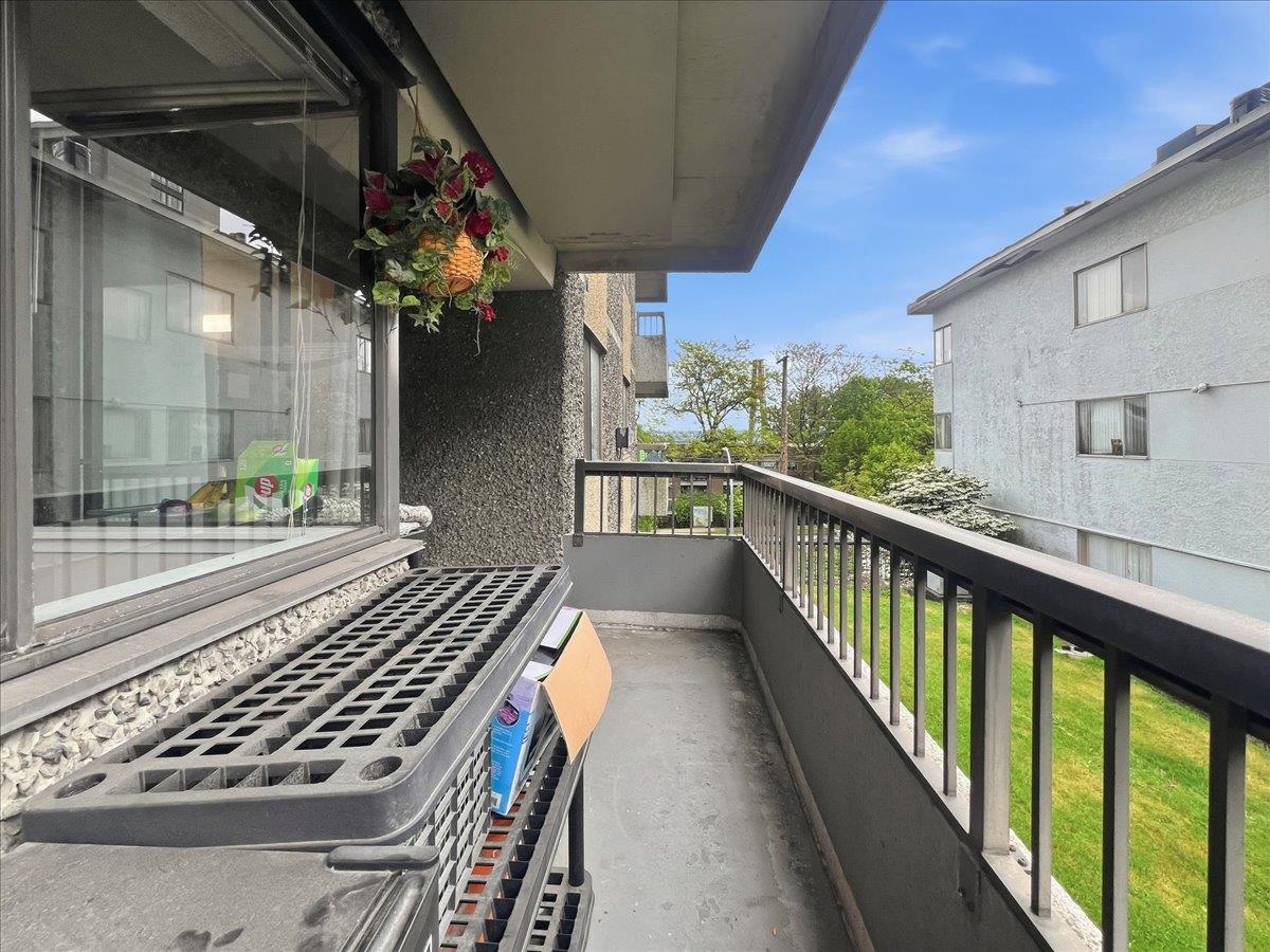 305 47 AGNES STREET Unit: 305