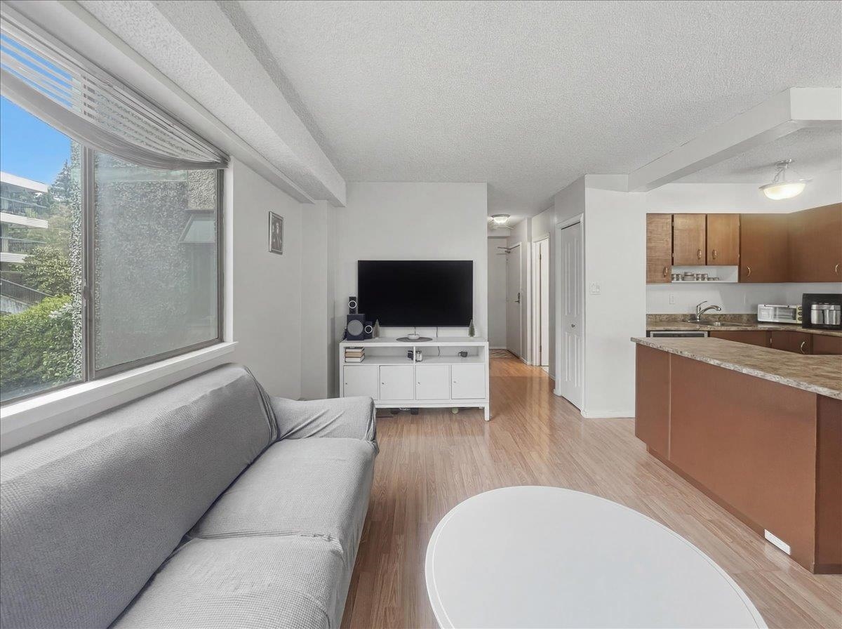 305 47 AGNES STREET Unit: 305