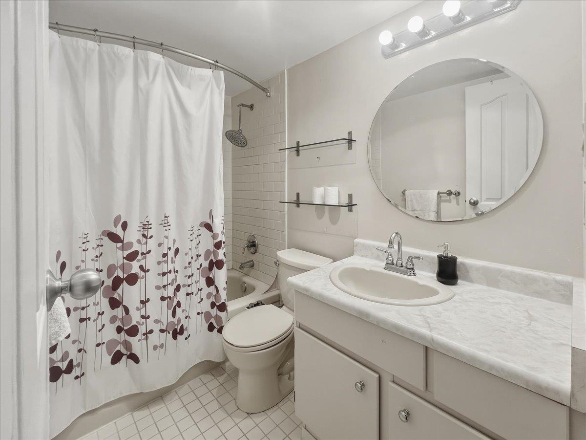 305 47 AGNES STREET Unit: 305