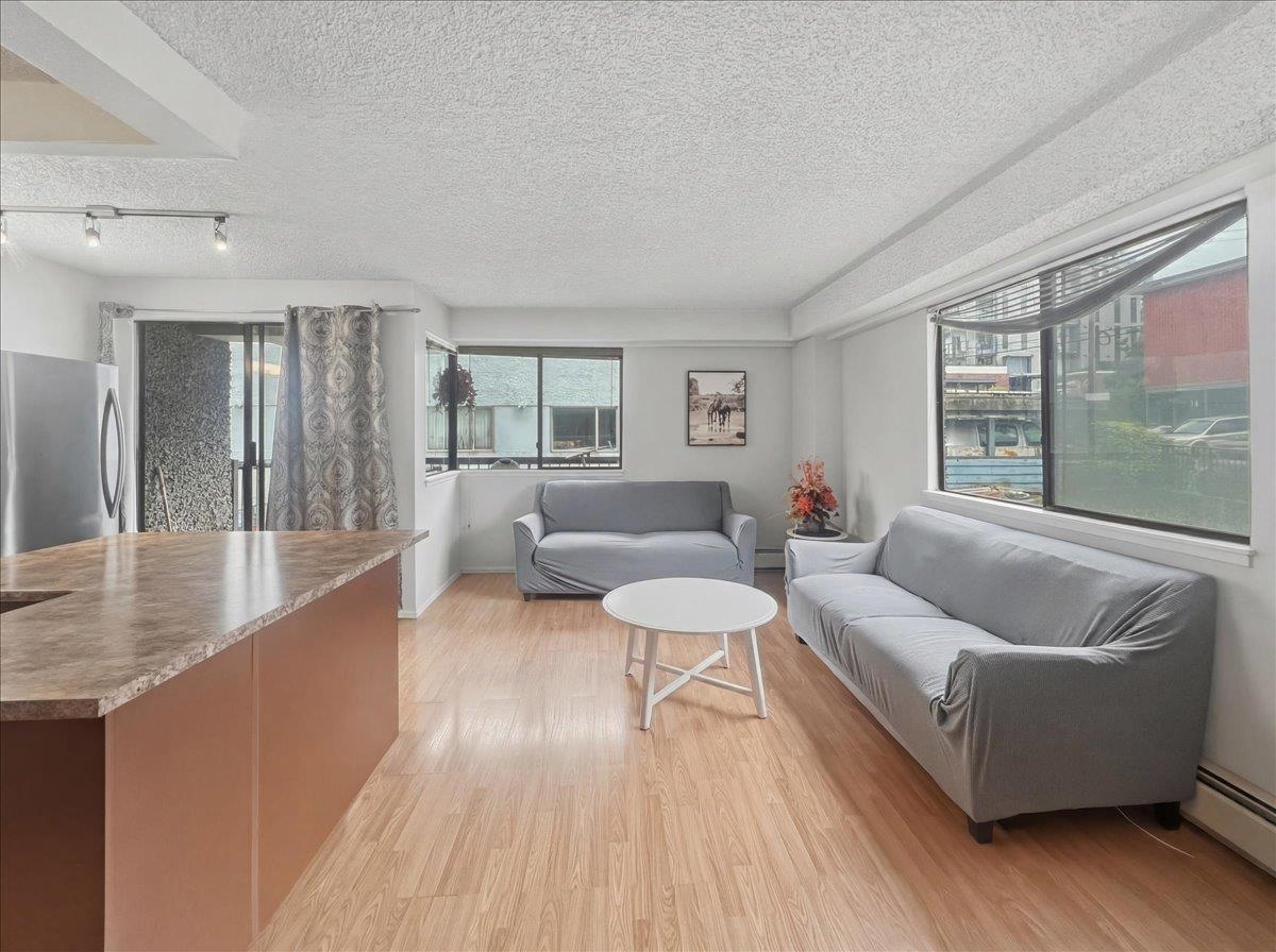305 47 AGNES STREET Unit: 305