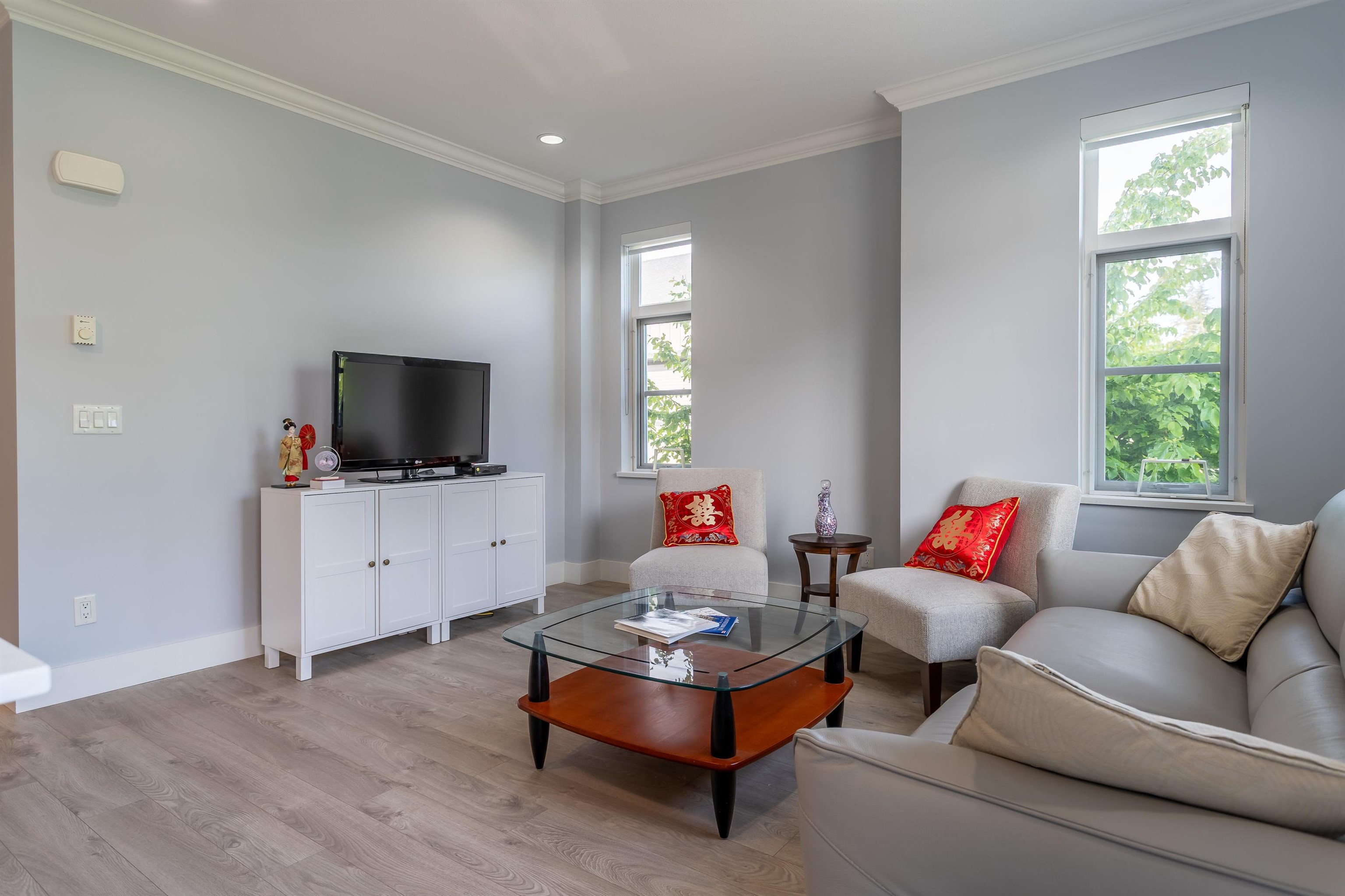 1 2978 159 STREET Unit: 1