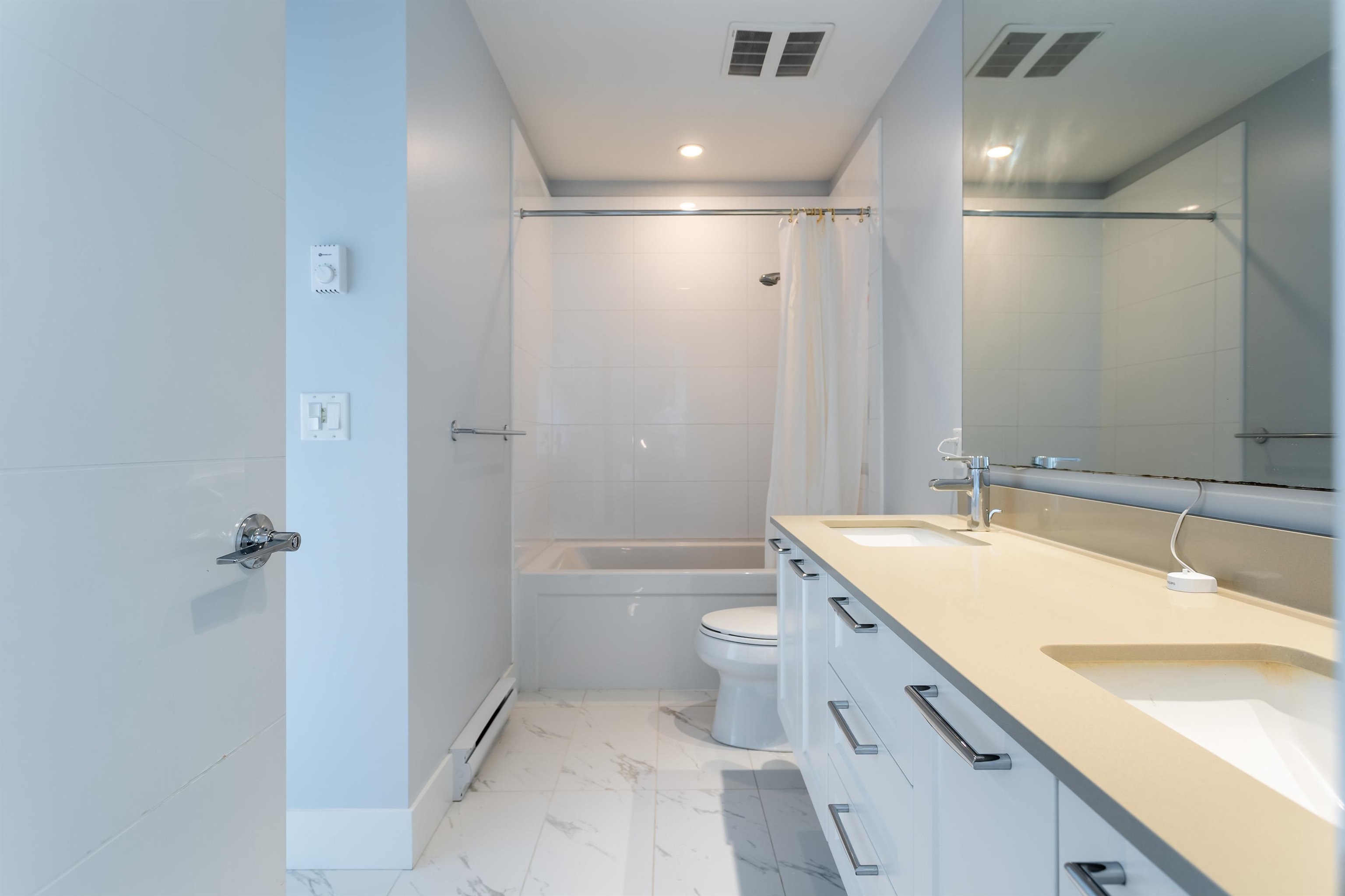 1 2978 159 STREET Unit: 1
