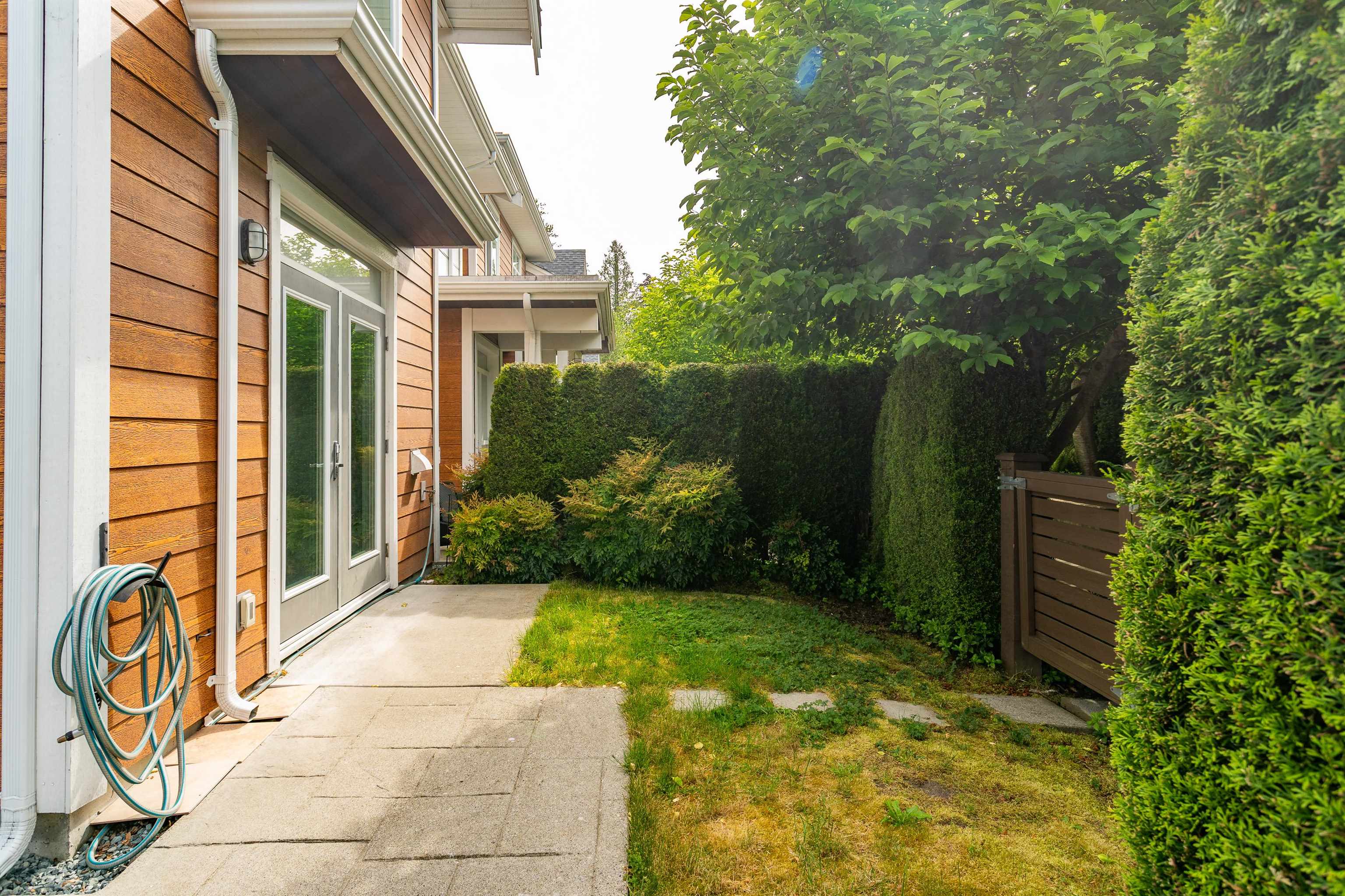 1 2978 159 STREET Unit: 1