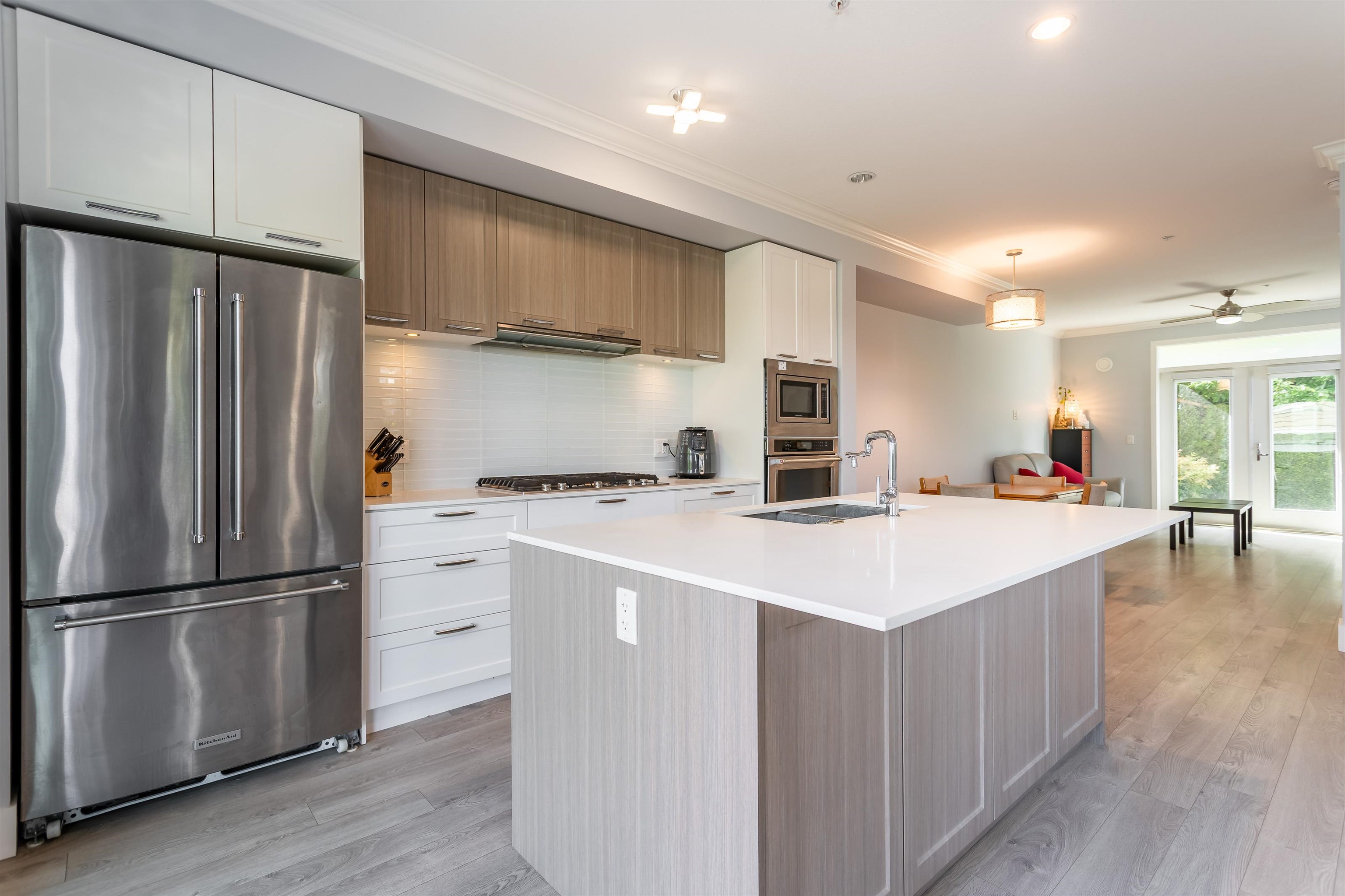1 2978 159 STREET Unit: 1