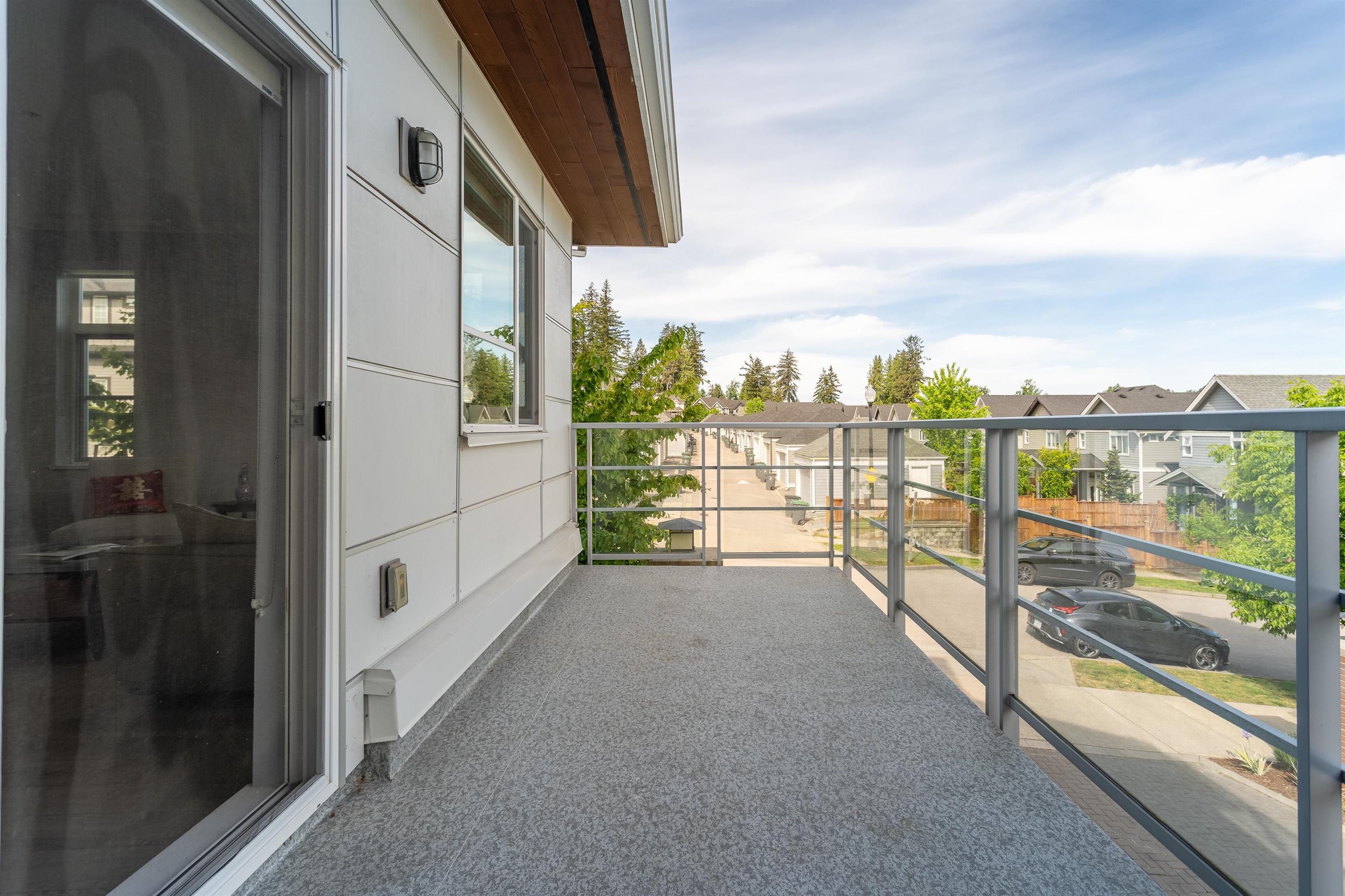 1 2978 159 STREET Unit: 1
