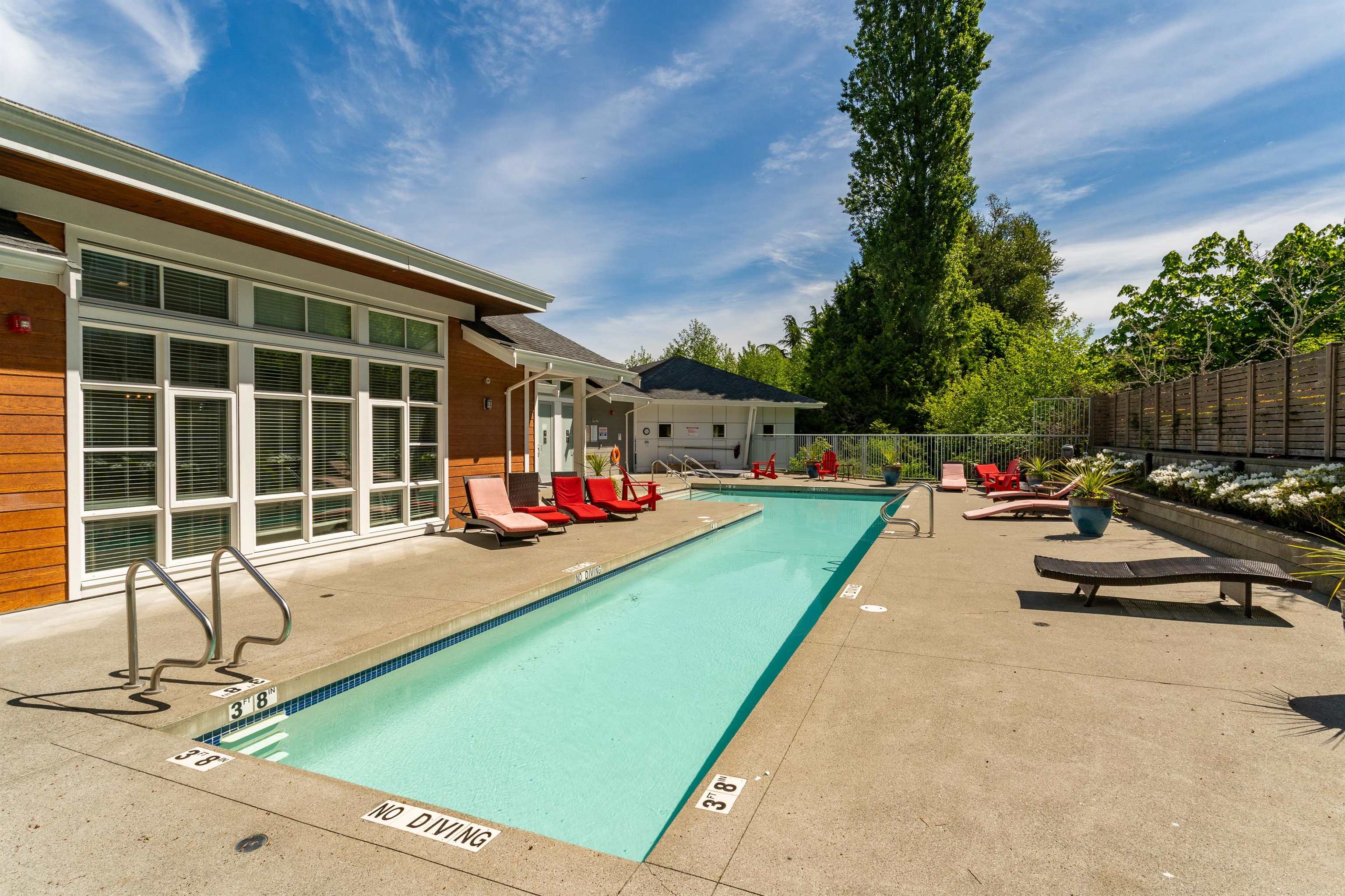 1 2978 159 STREET Unit: 1