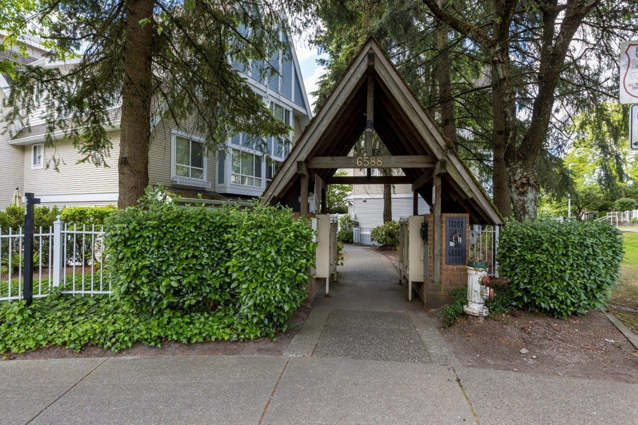79 6588 SOUTHOAKS CRESCENT Unit: 79