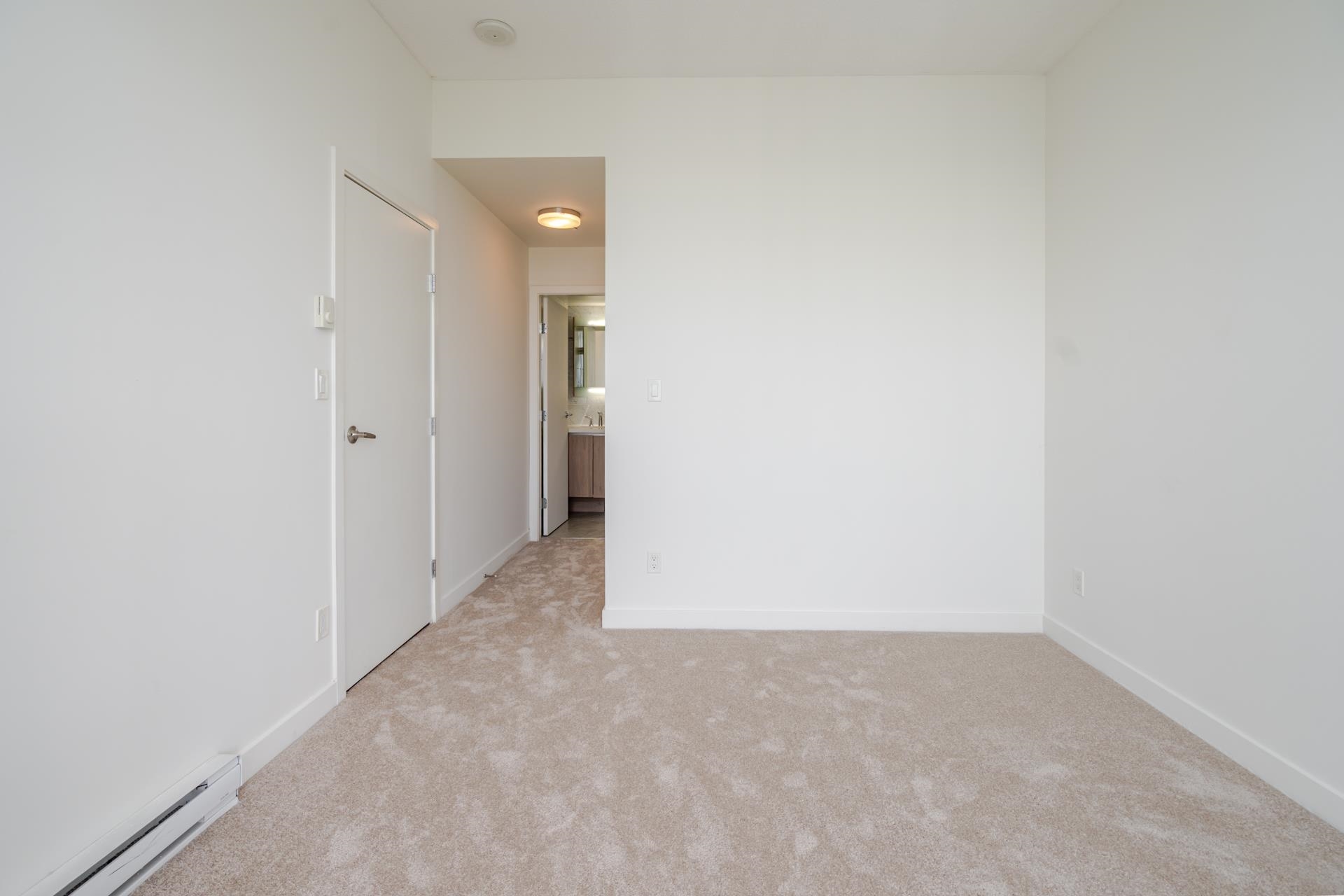 4701 13696 100 AVENUE Unit: 4701