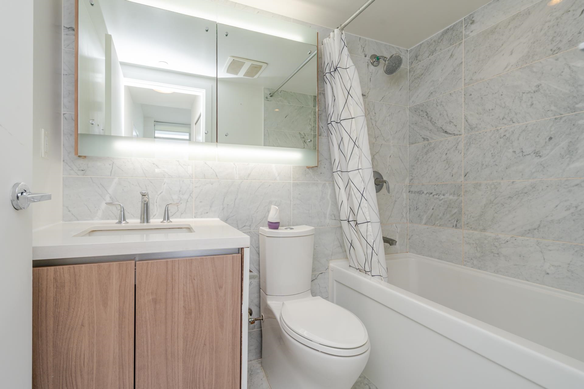 4701 13696 100 AVENUE Unit: 4701