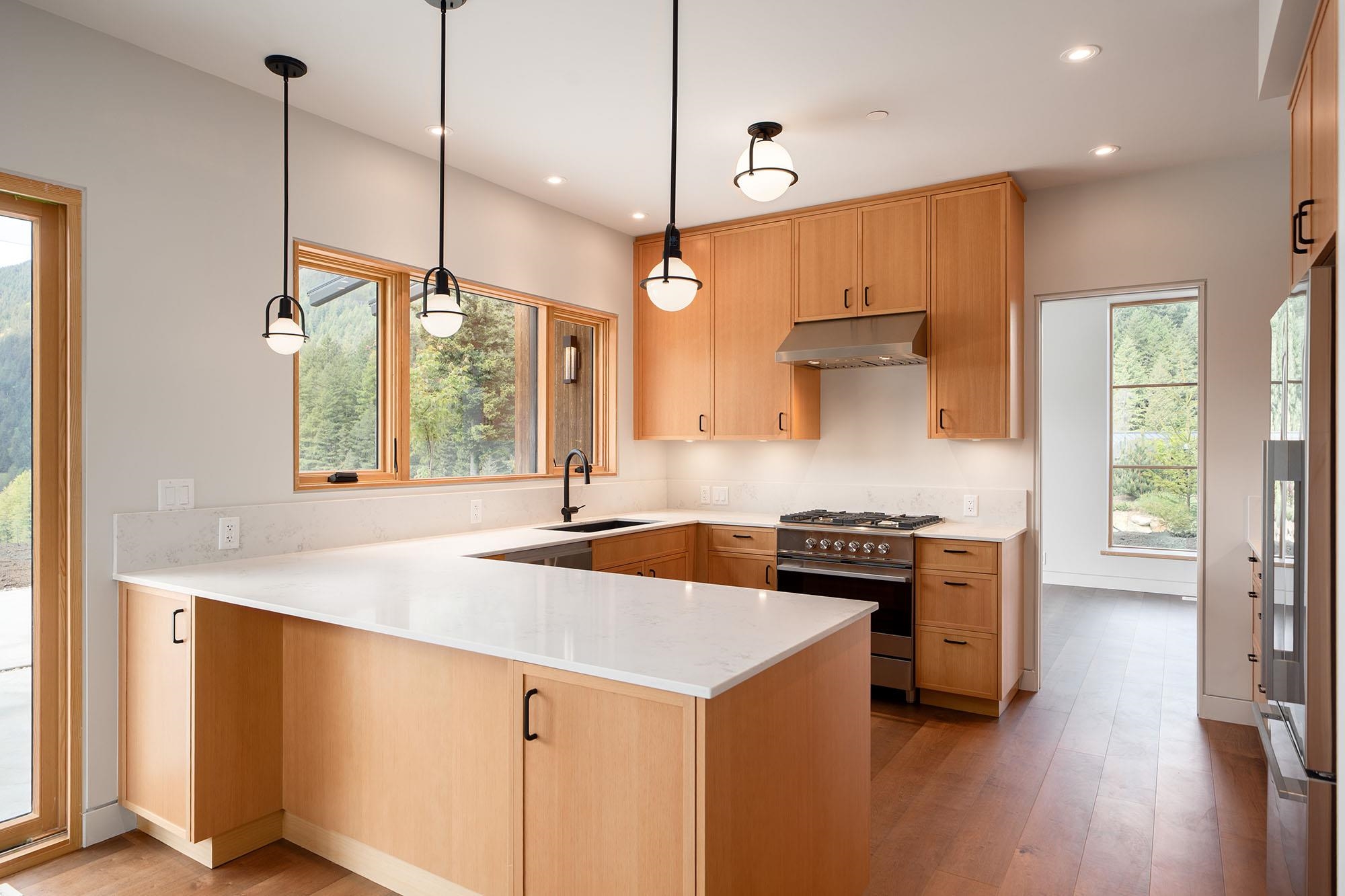 865 FORSTER LANE