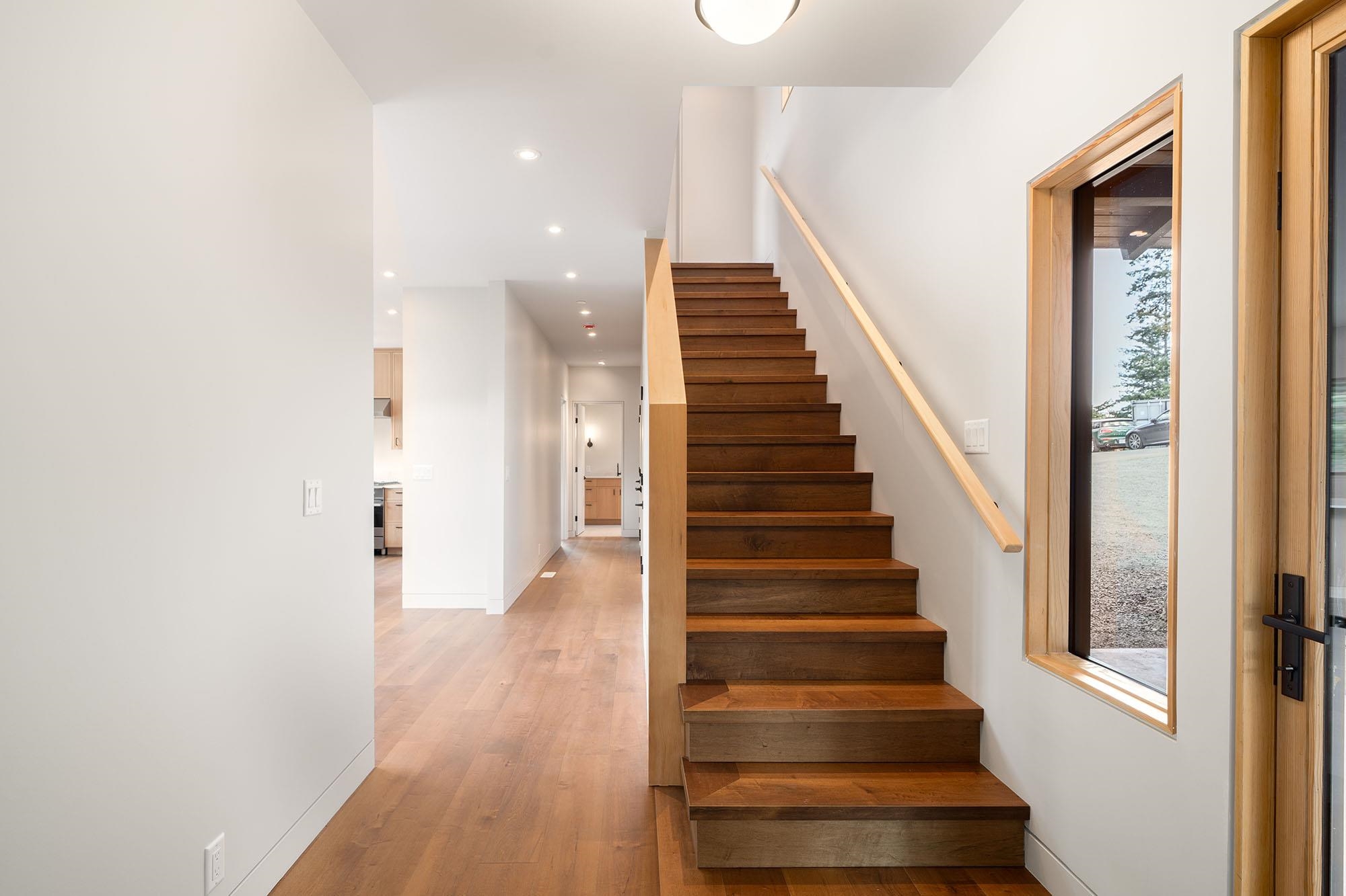 865 FORSTER LANE