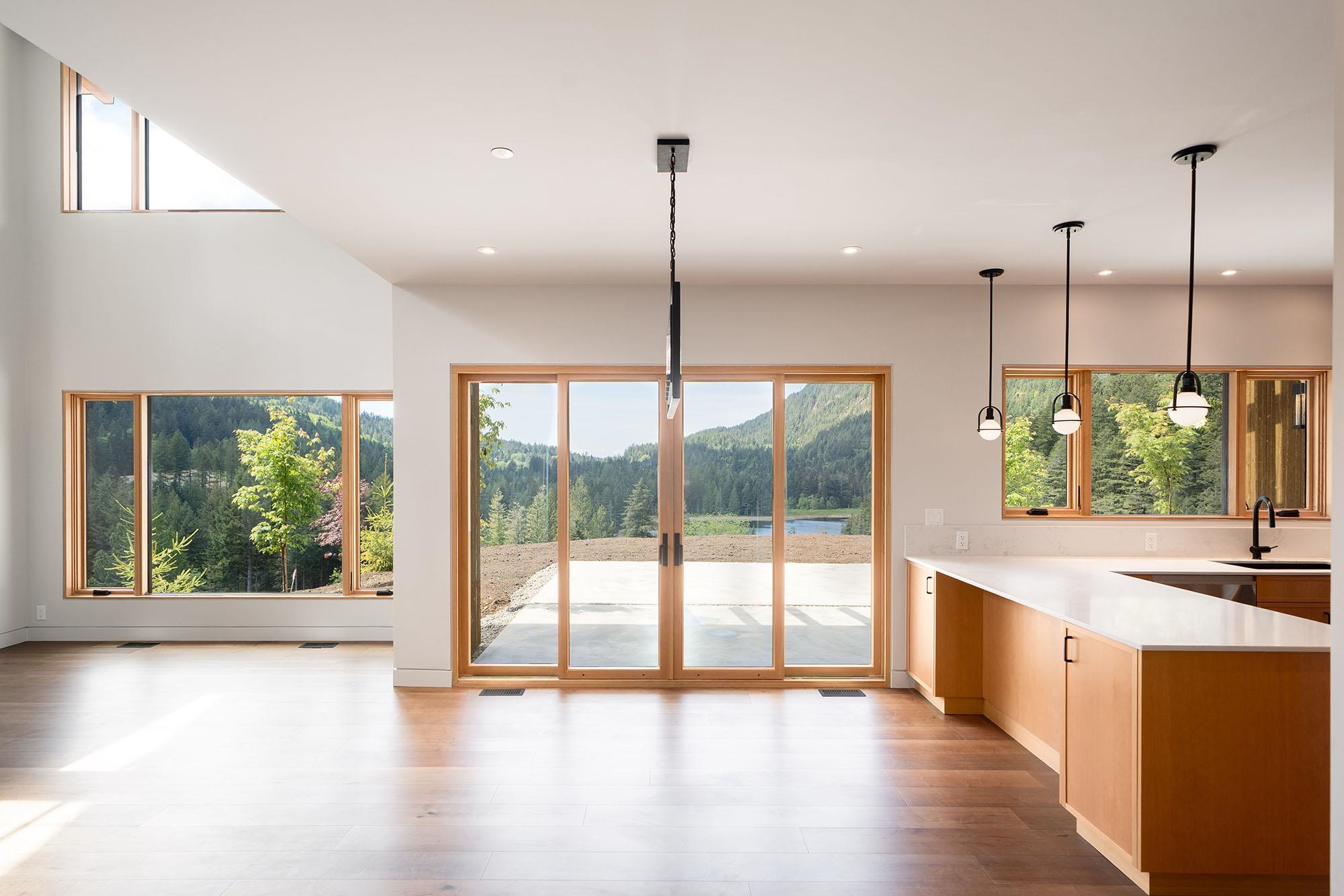 865 FORSTER LANE
