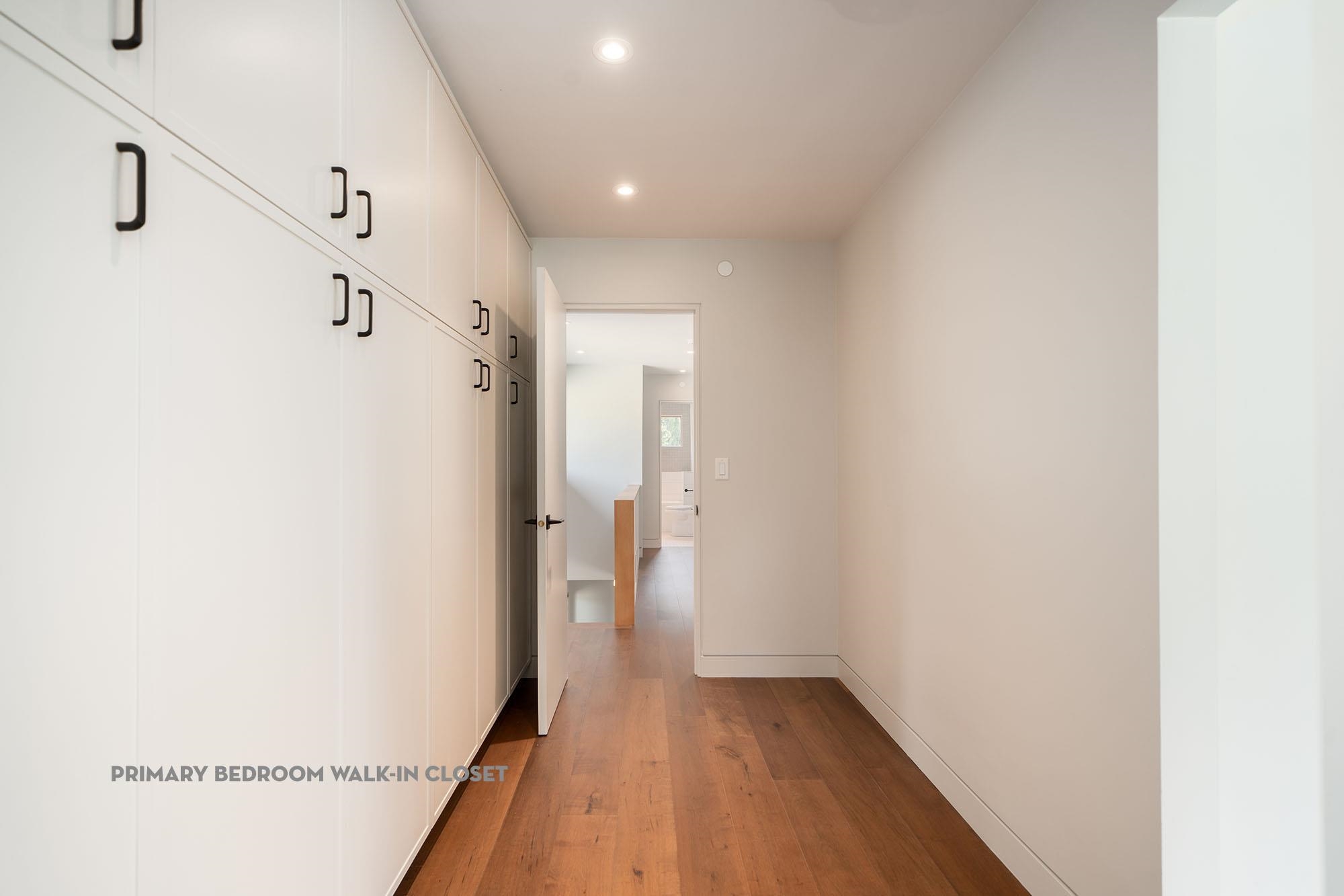 865 FORSTER LANE