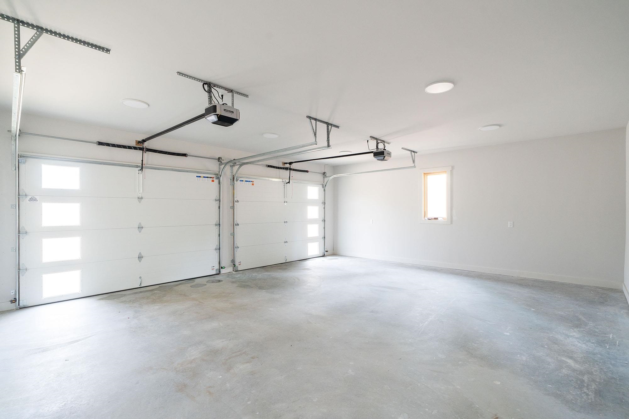 865 FORSTER LANE