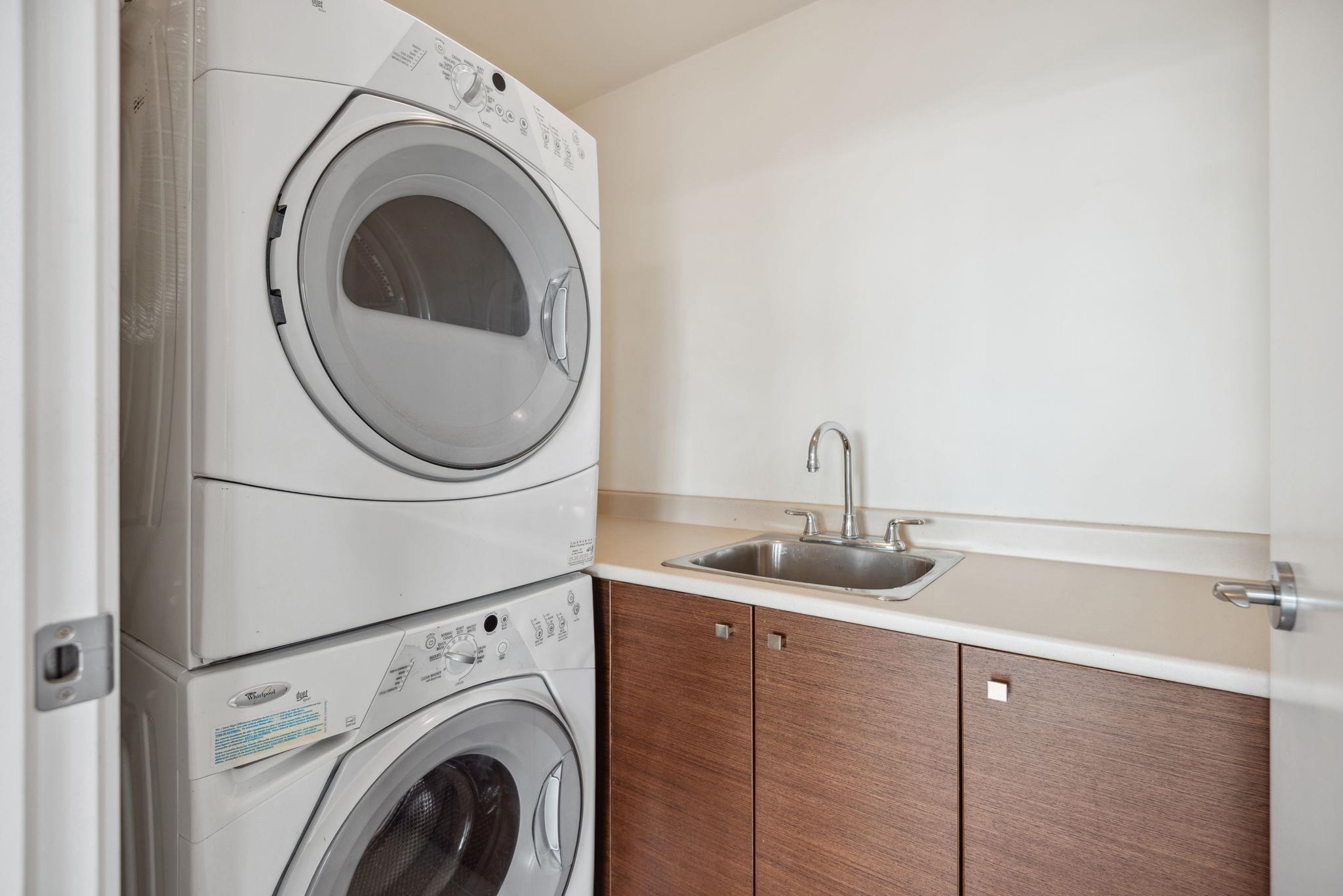1802 6888 ALDERBRIDGE WAY Unit: 1802