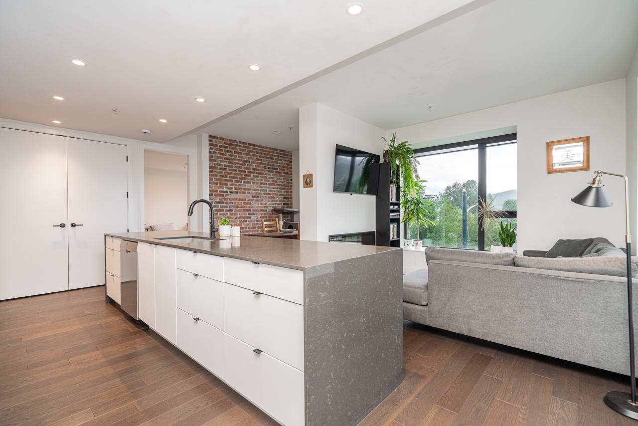 309 83 MOODY STREET Unit: 309