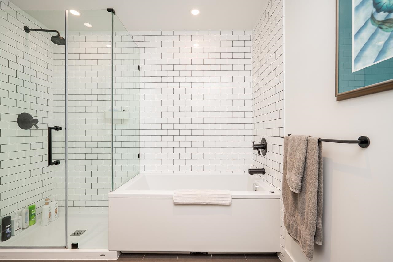309 83 MOODY STREET Unit: 309