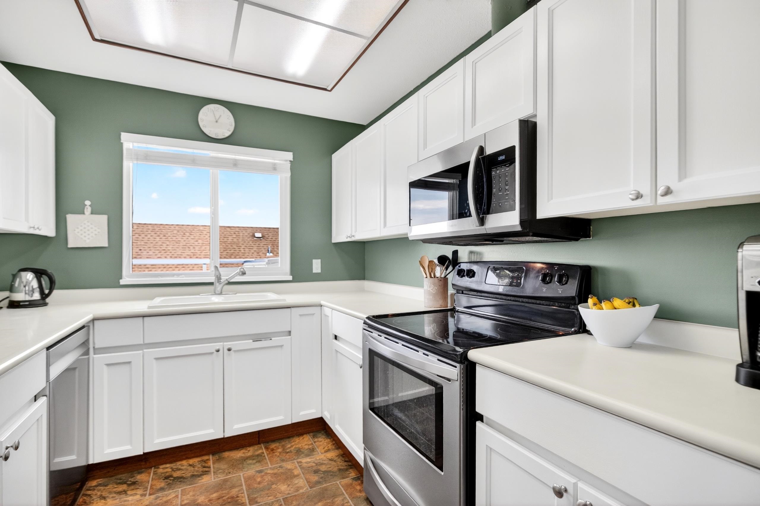 19 5661 LADNER TRUNK ROAD Unit: 19