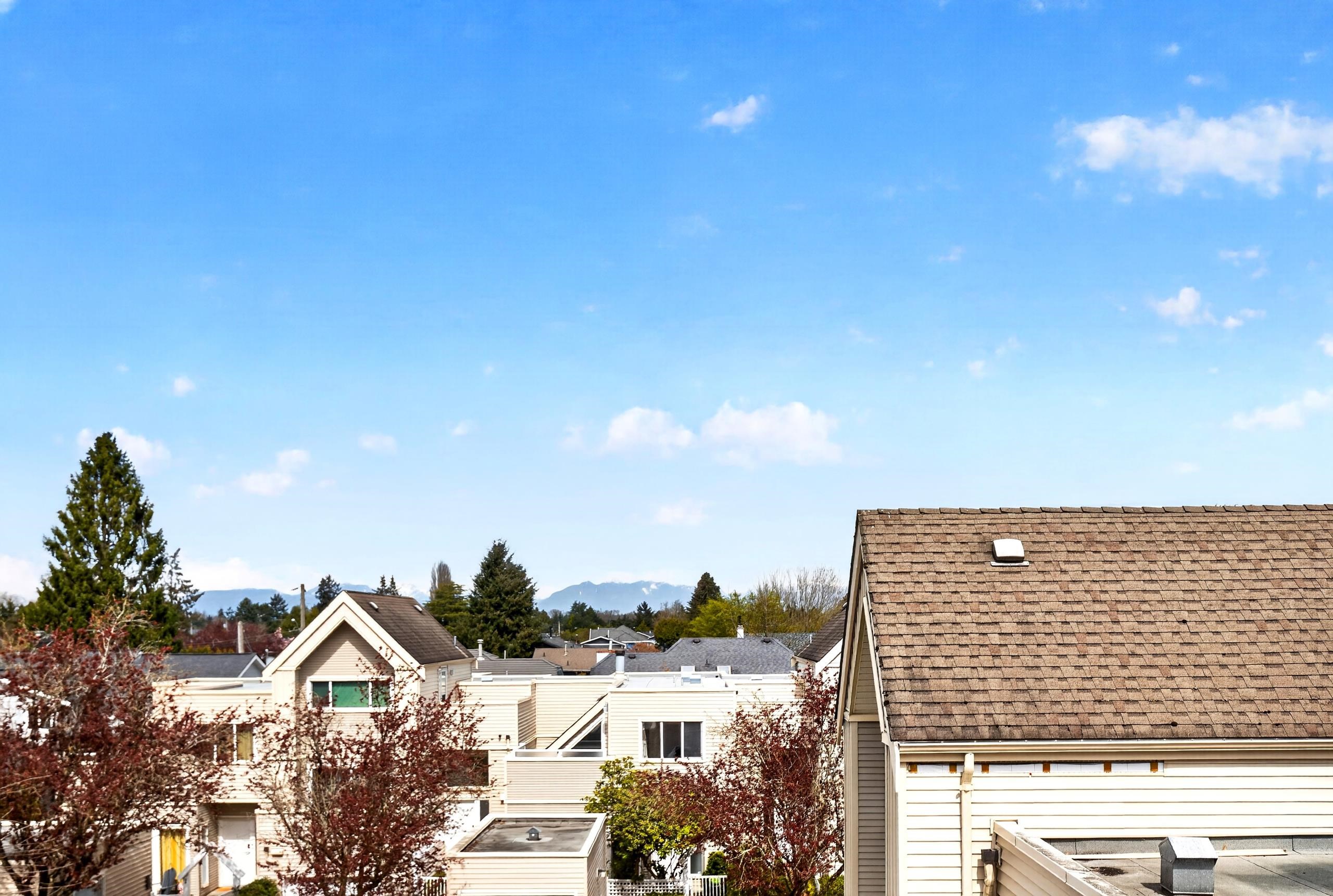 19 5661 LADNER TRUNK ROAD Unit: 19