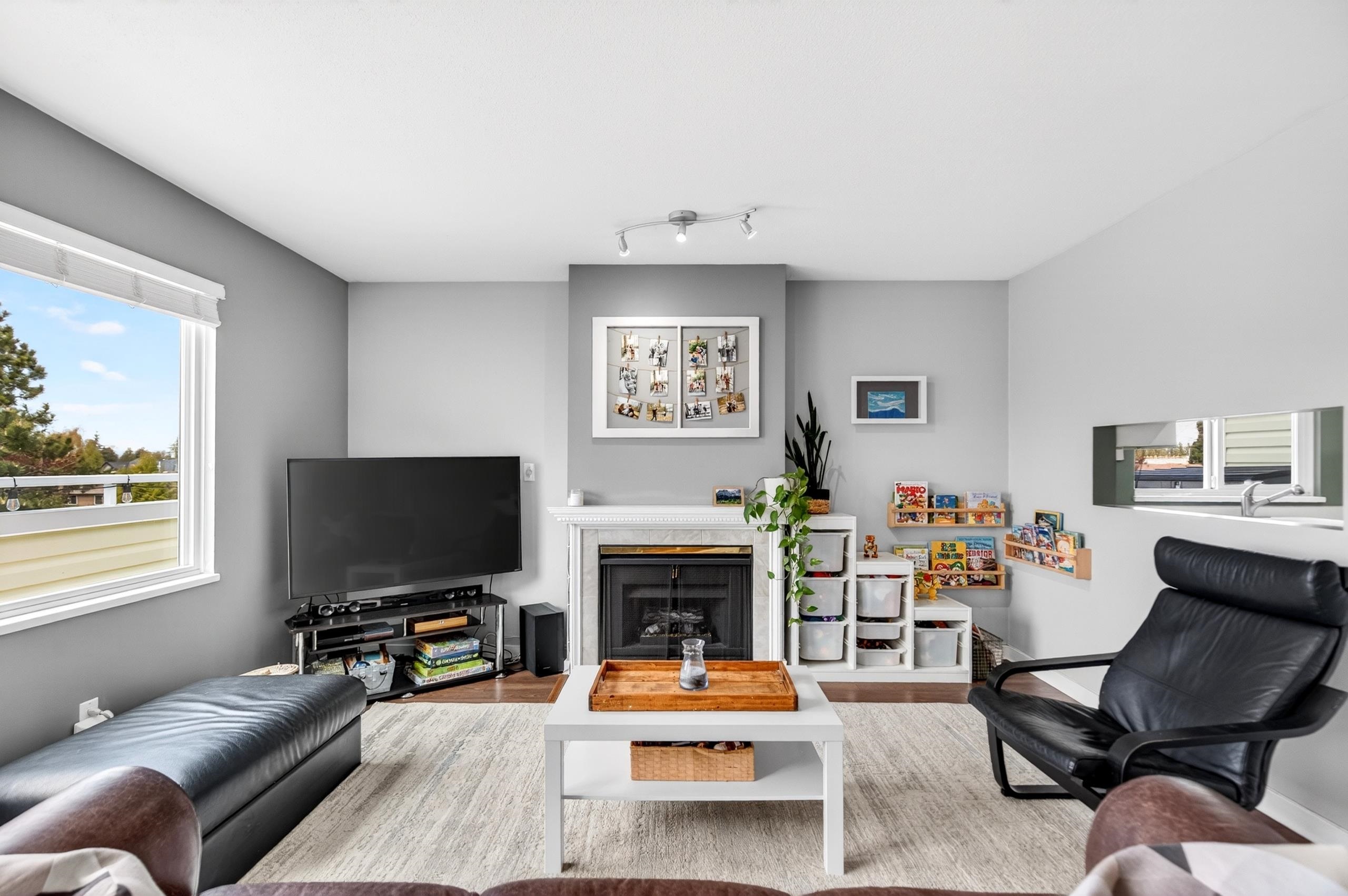 19 5661 LADNER TRUNK ROAD Unit: 19