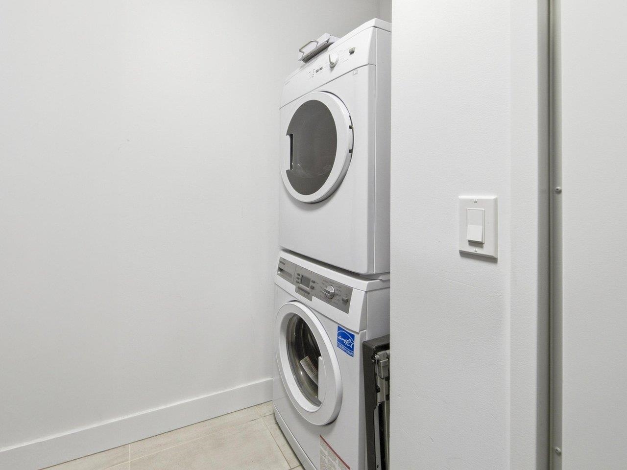 402 5693 ELIZABETH STREET Unit: 402