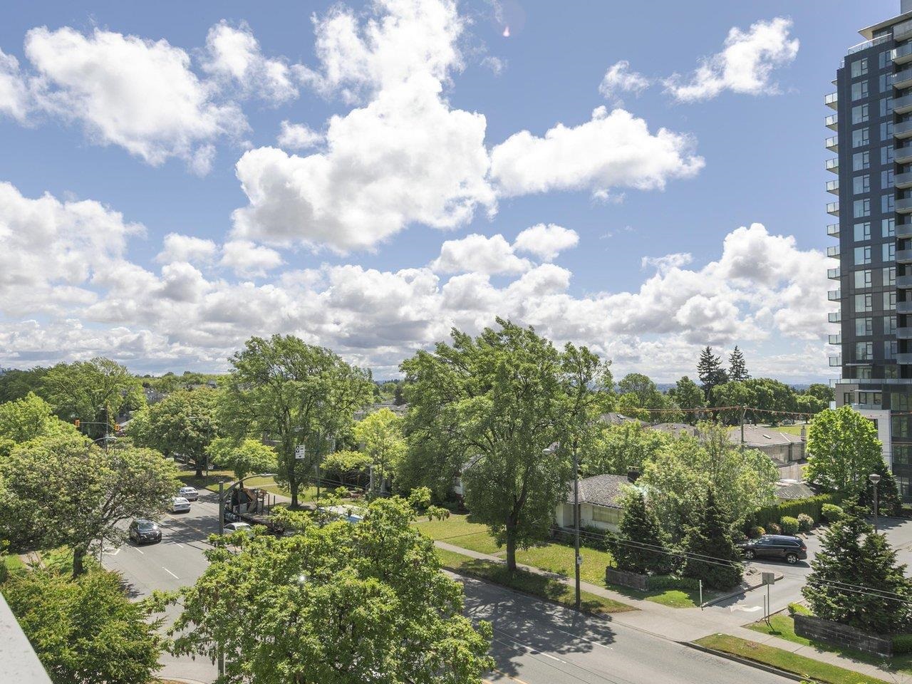 402 5693 ELIZABETH STREET Unit: 402