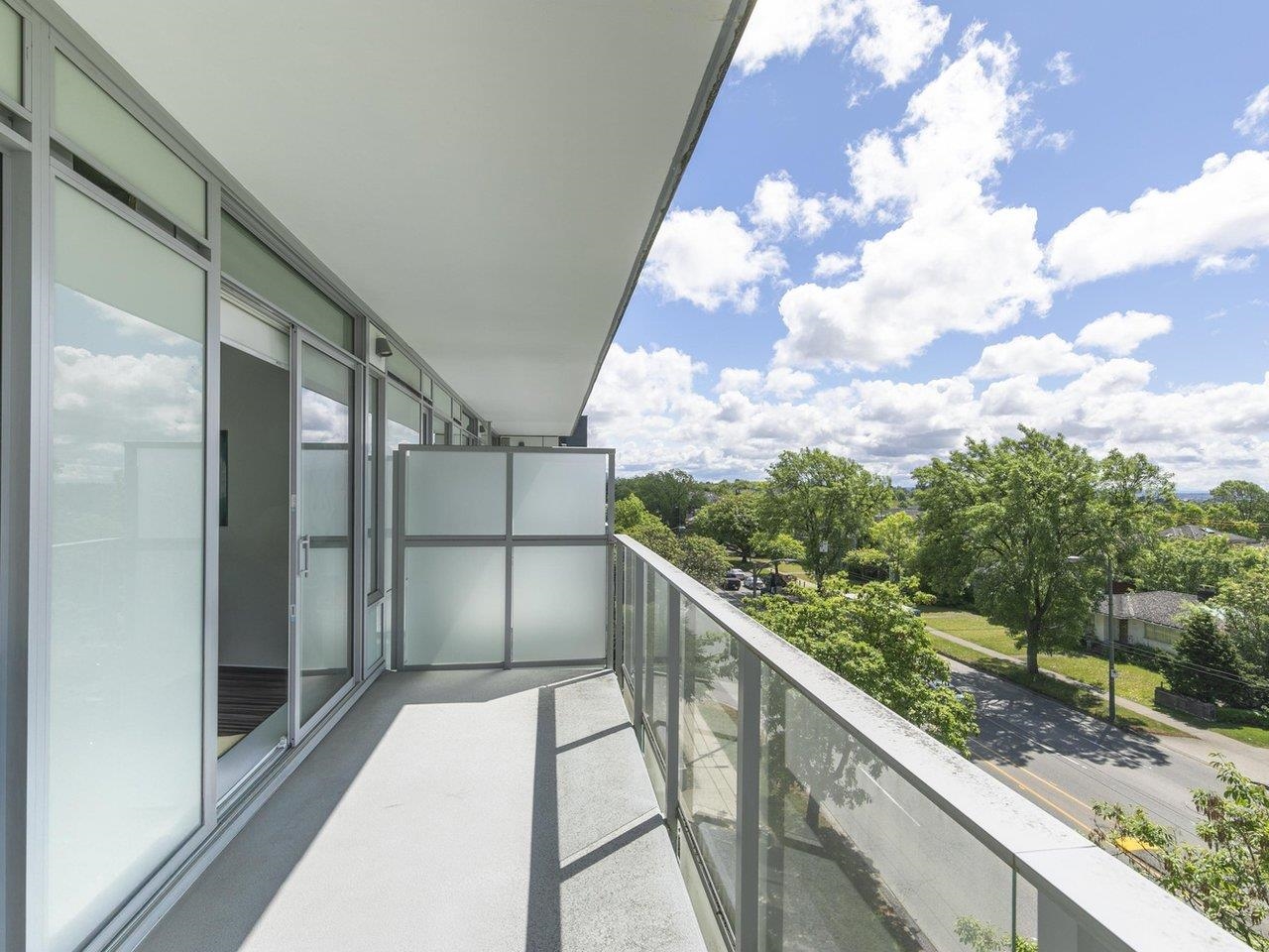 402 5693 ELIZABETH STREET Unit: 402