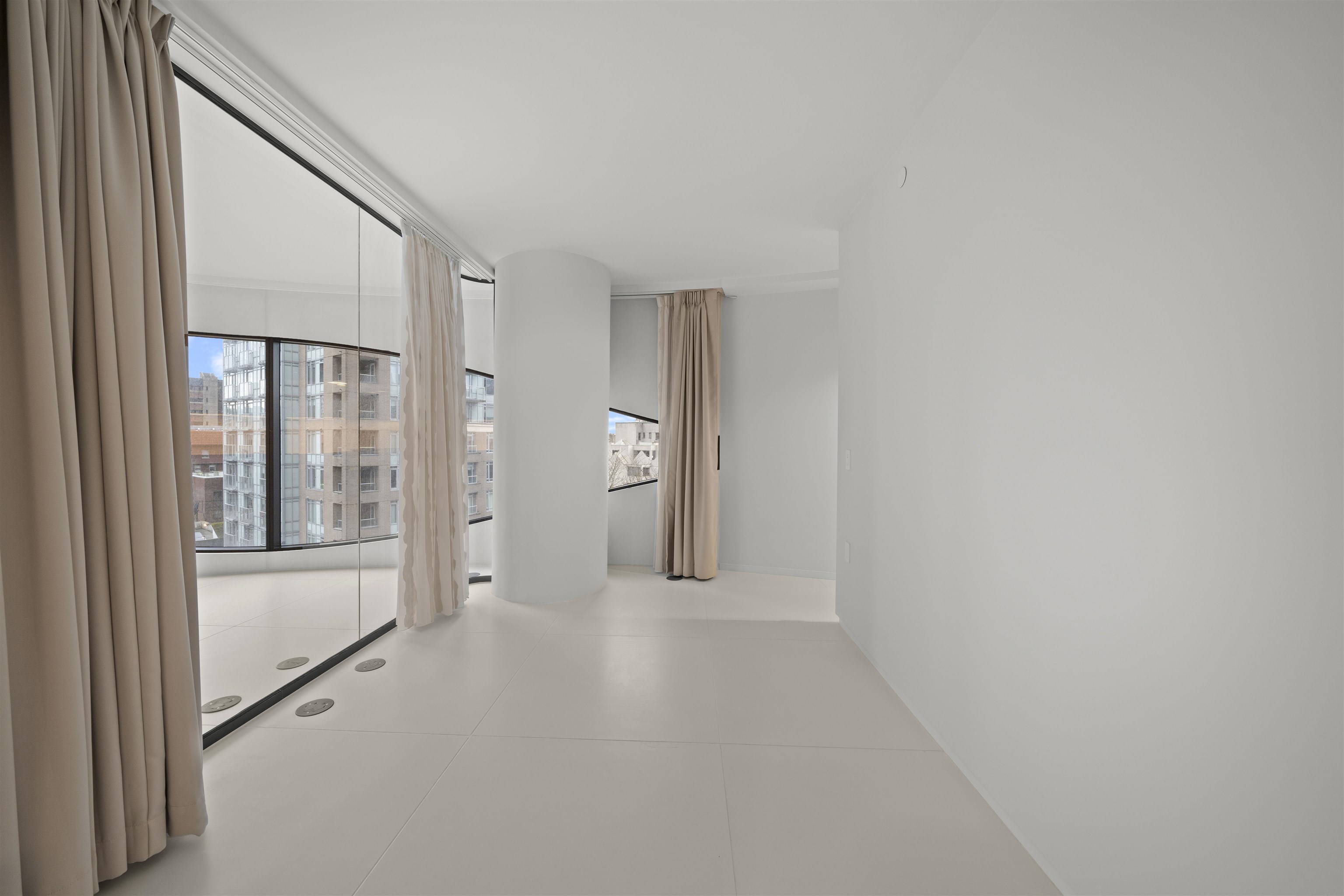 702 1033 NELSON STREET Unit: 702
