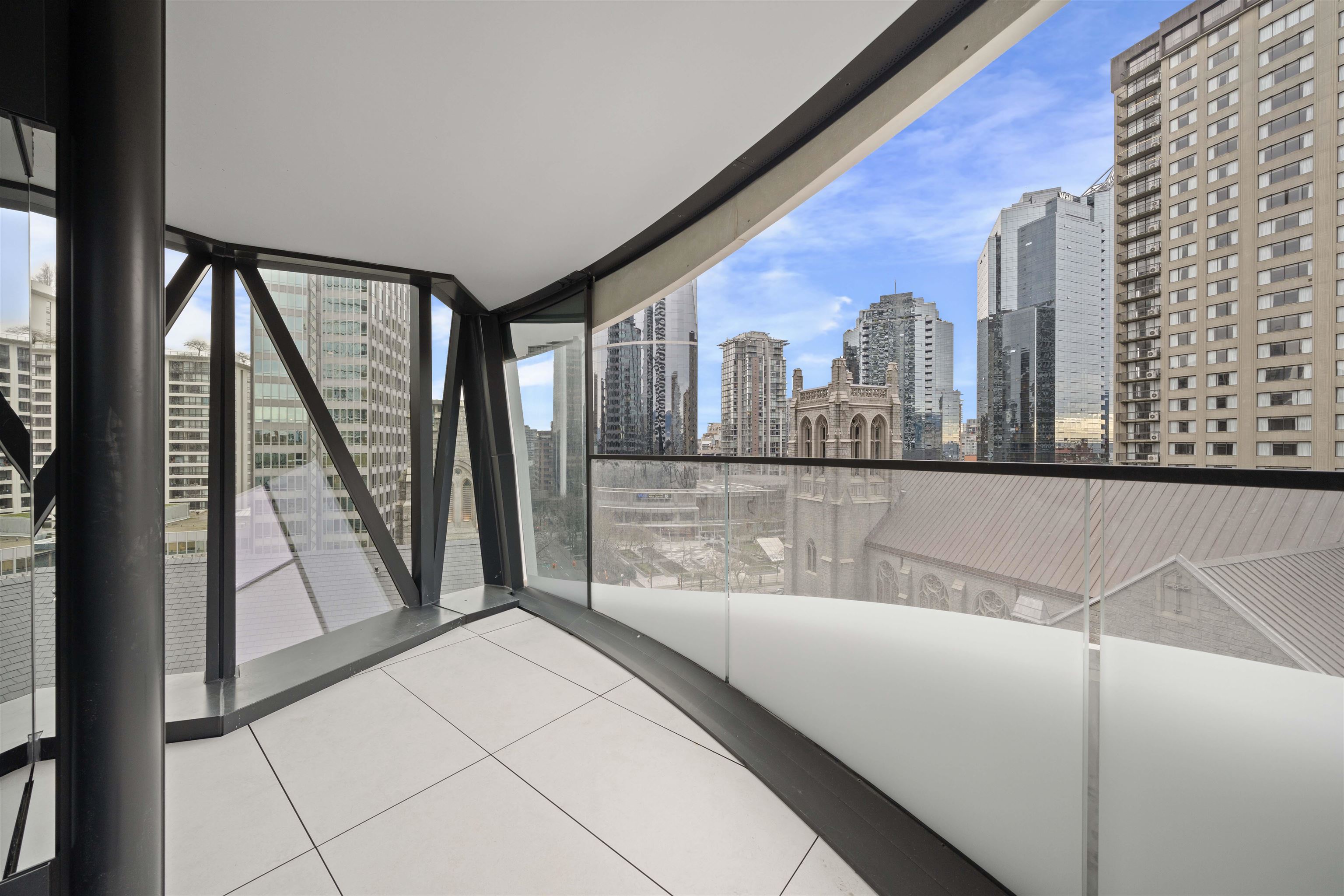 702 1033 NELSON STREET Unit: 702