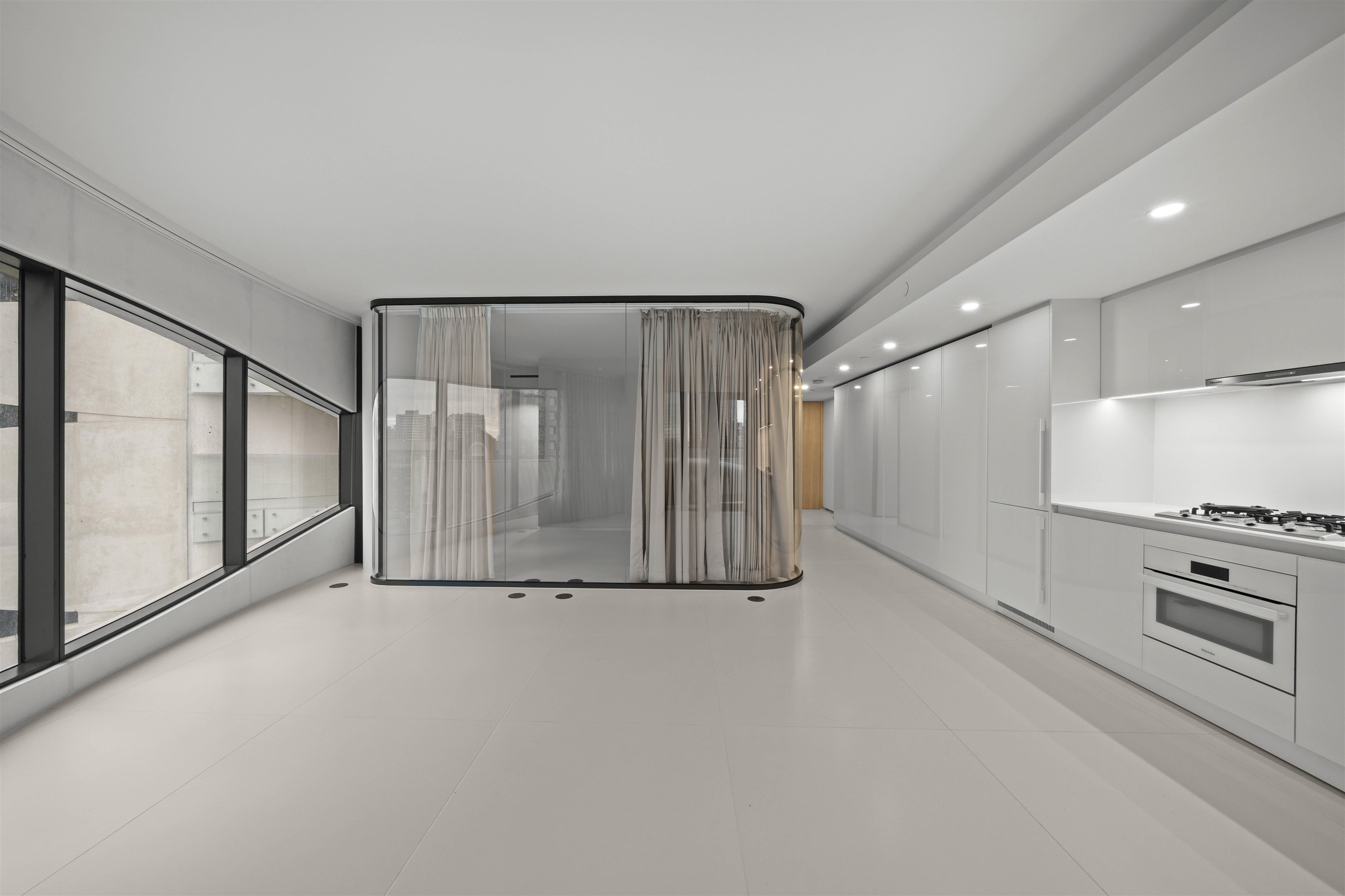 702 1033 NELSON STREET Unit: 702