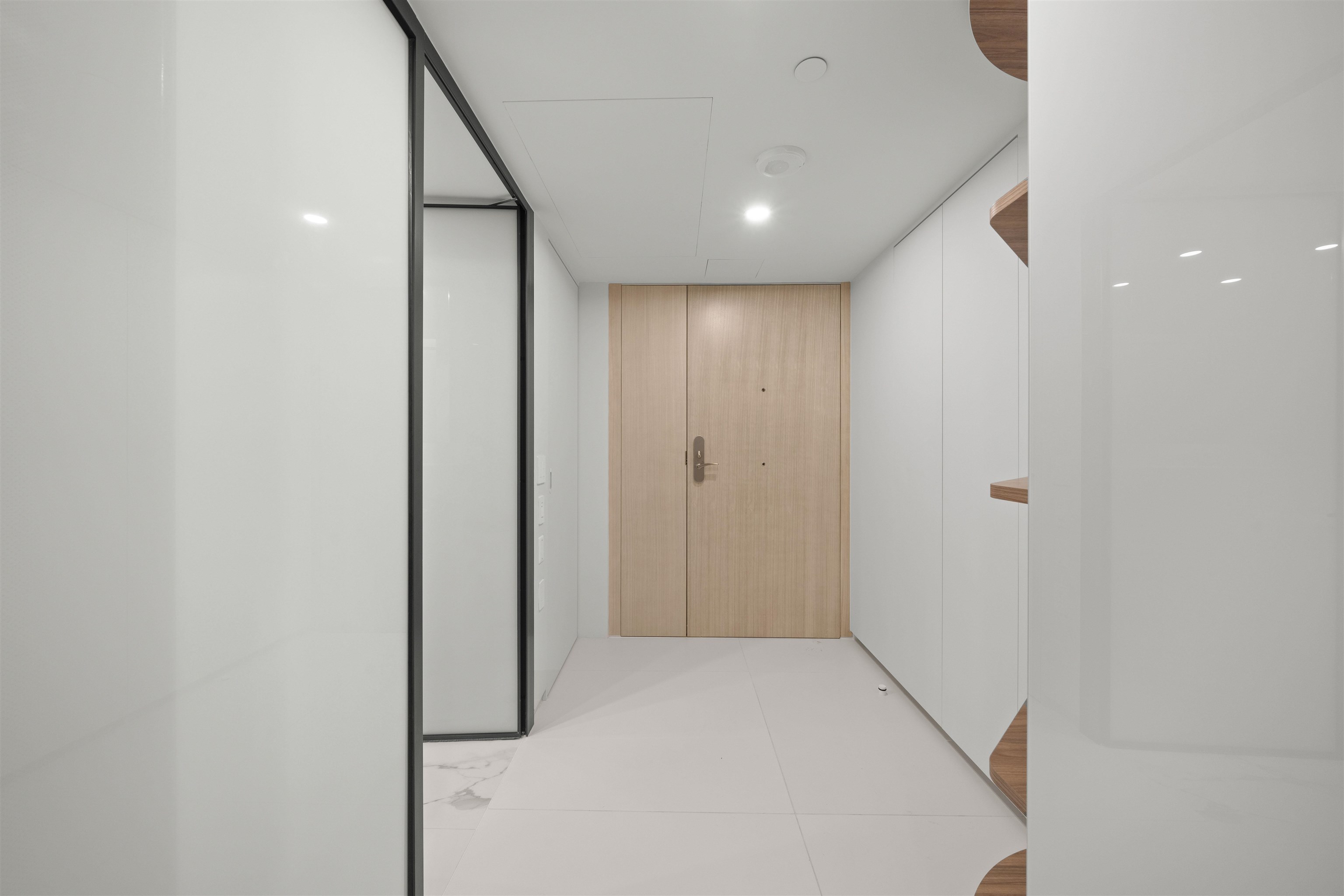 702 1033 NELSON STREET Unit: 702