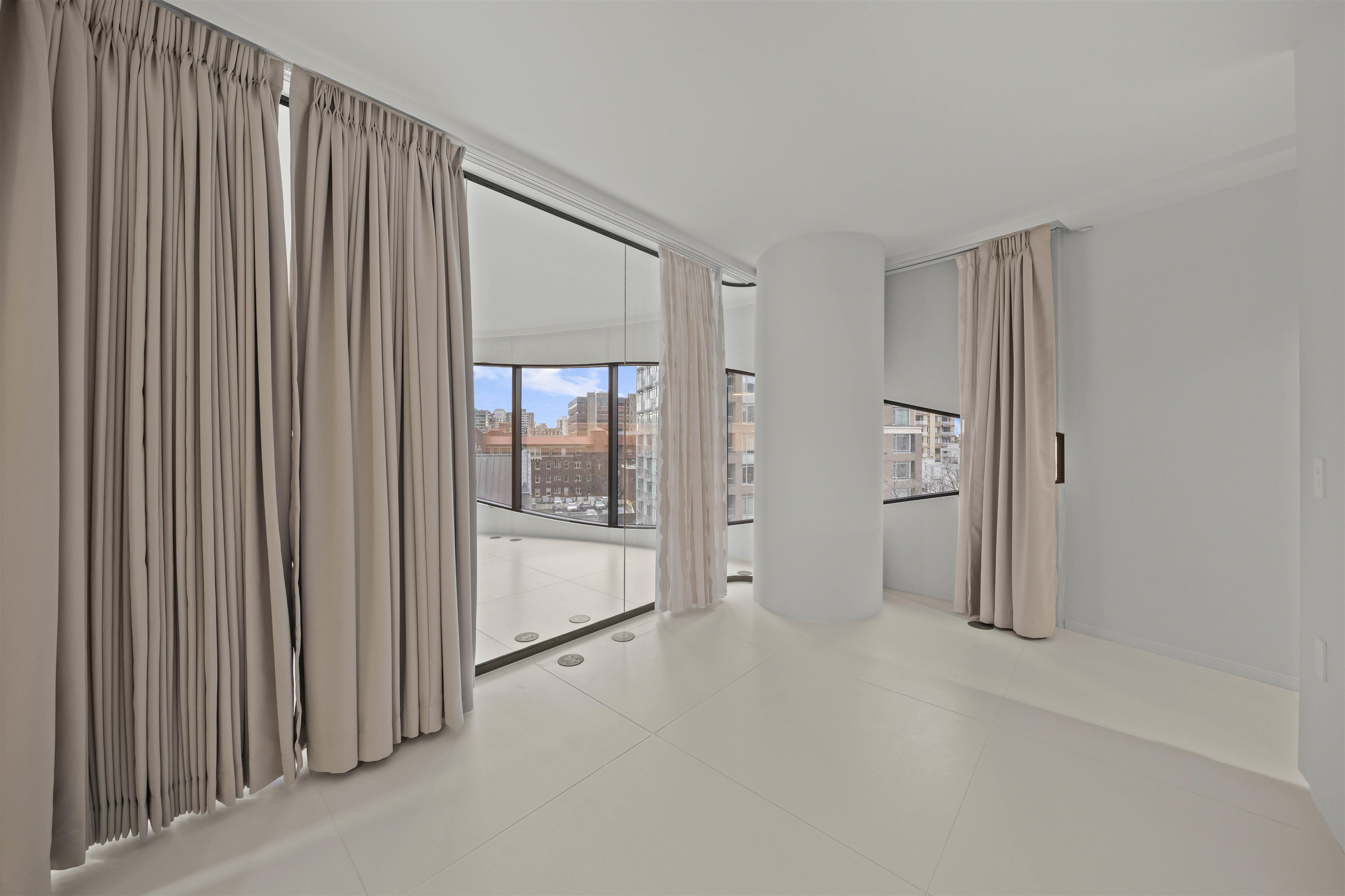 702 1033 NELSON STREET Unit: 702