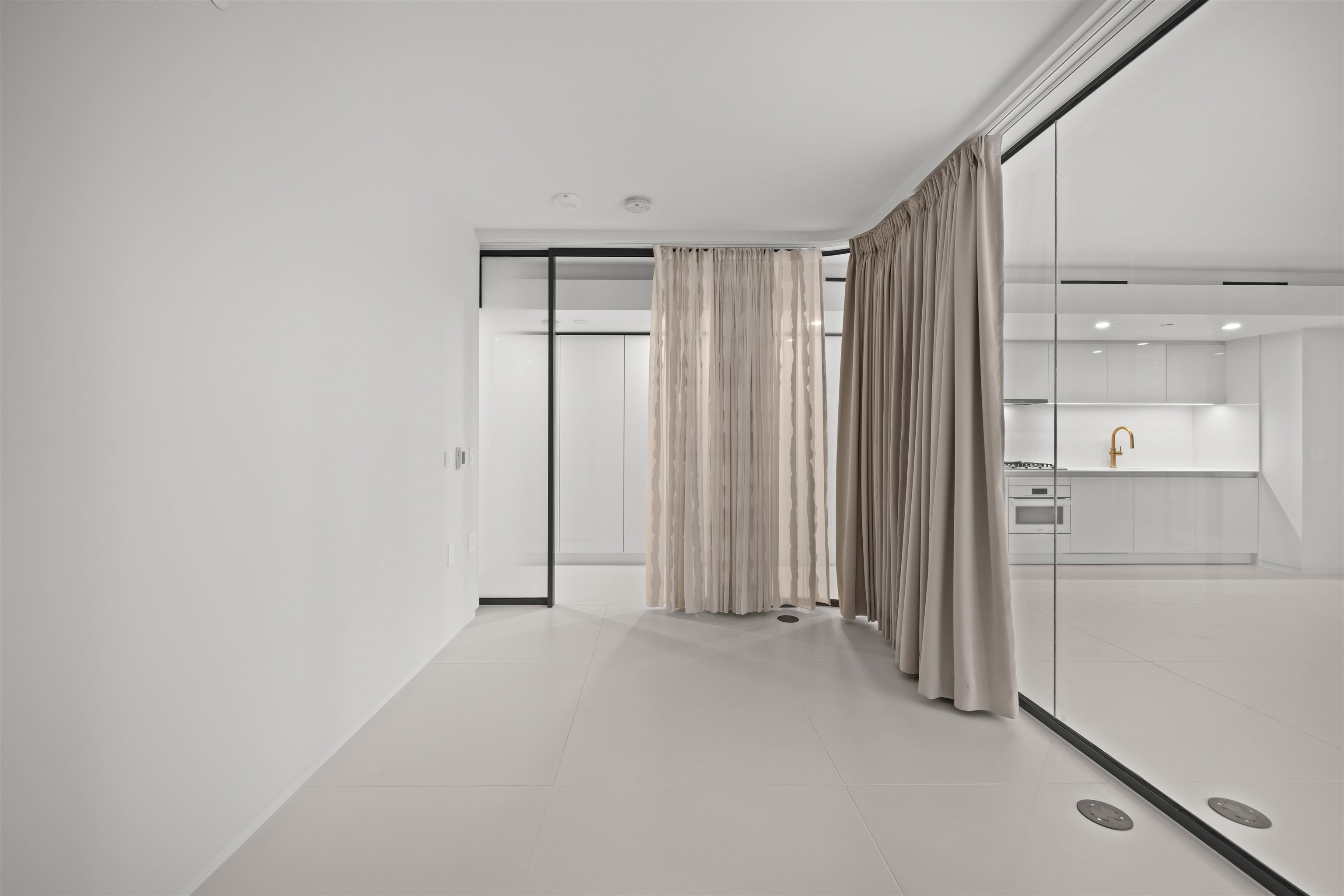 702 1033 NELSON STREET Unit: 702