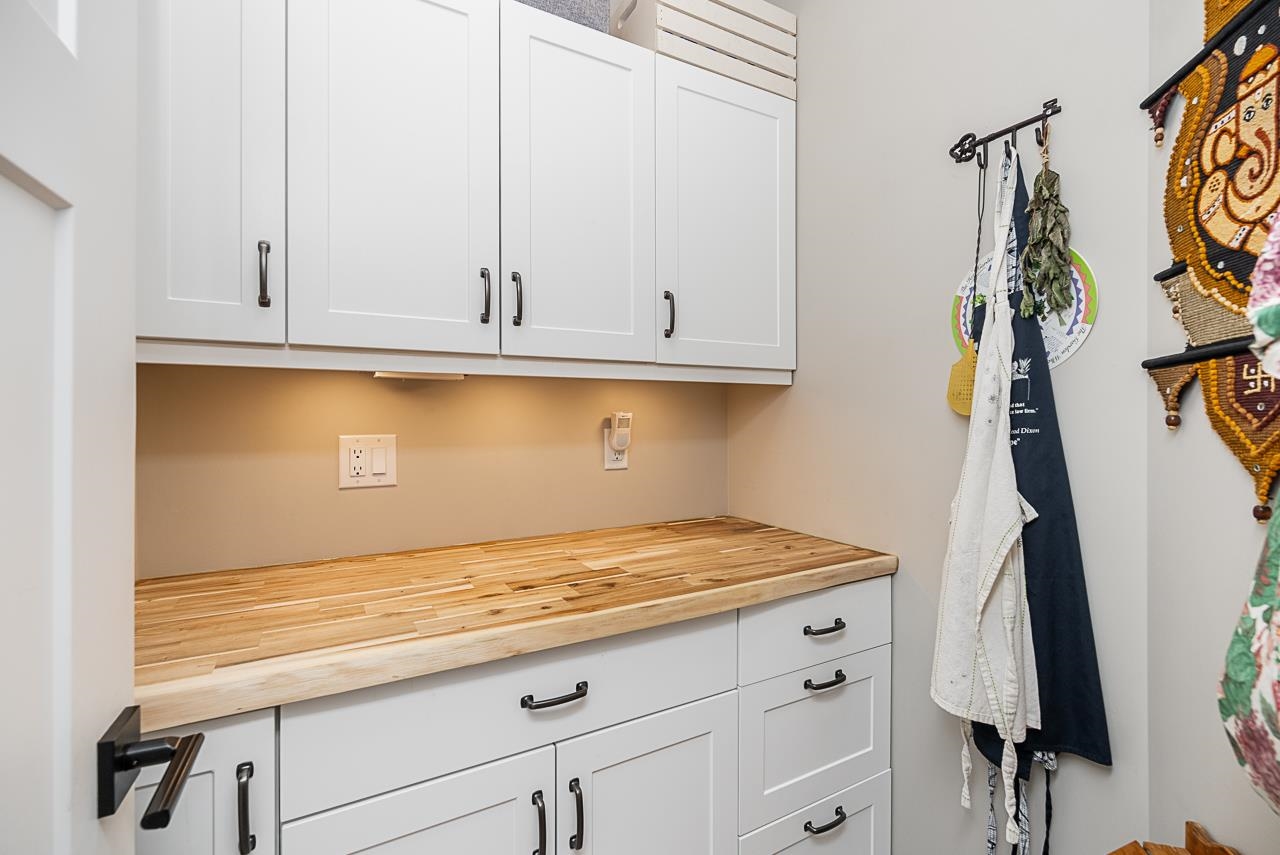 12 37885 BAKSTAD ROAD Unit: 12