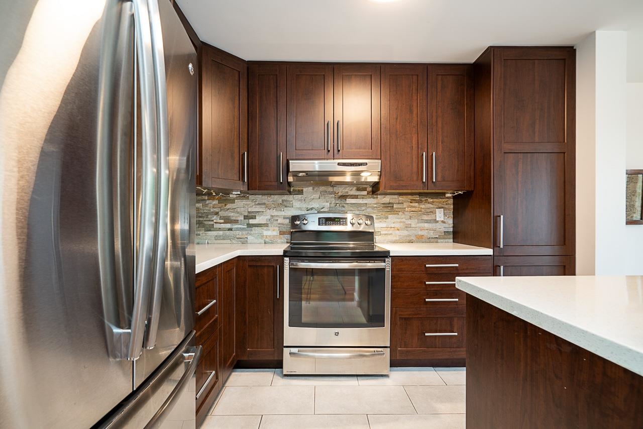 309 2101 MCMULLEN AVENUE Unit: 309