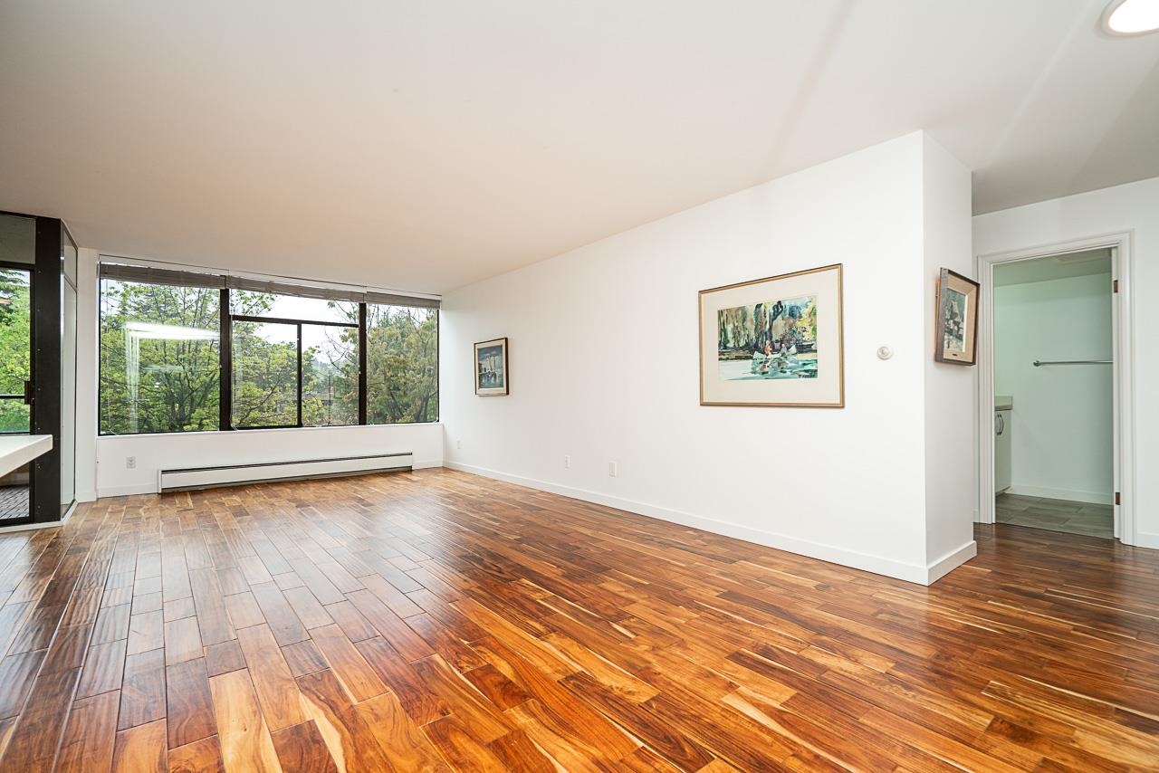 309 2101 MCMULLEN AVENUE Unit: 309