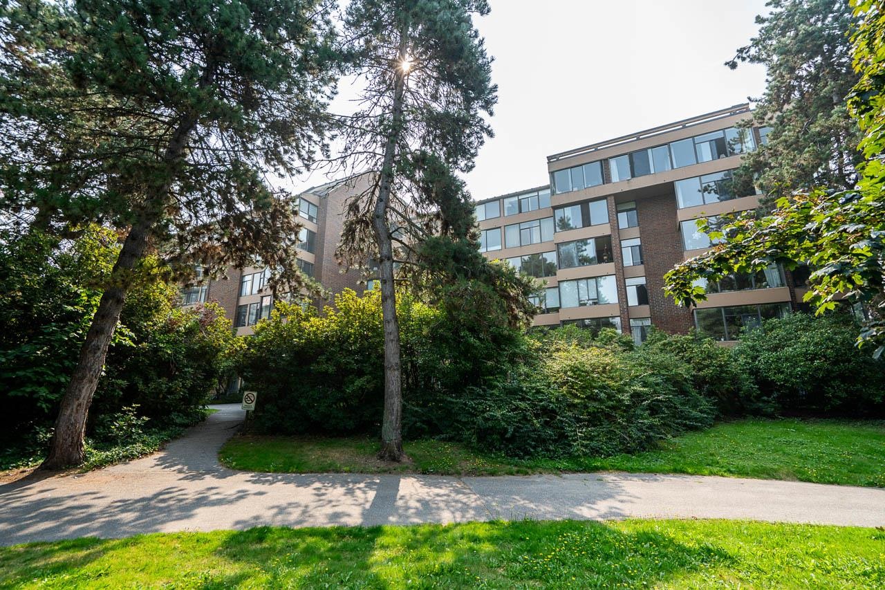 309 2101 MCMULLEN AVENUE Unit: 309
