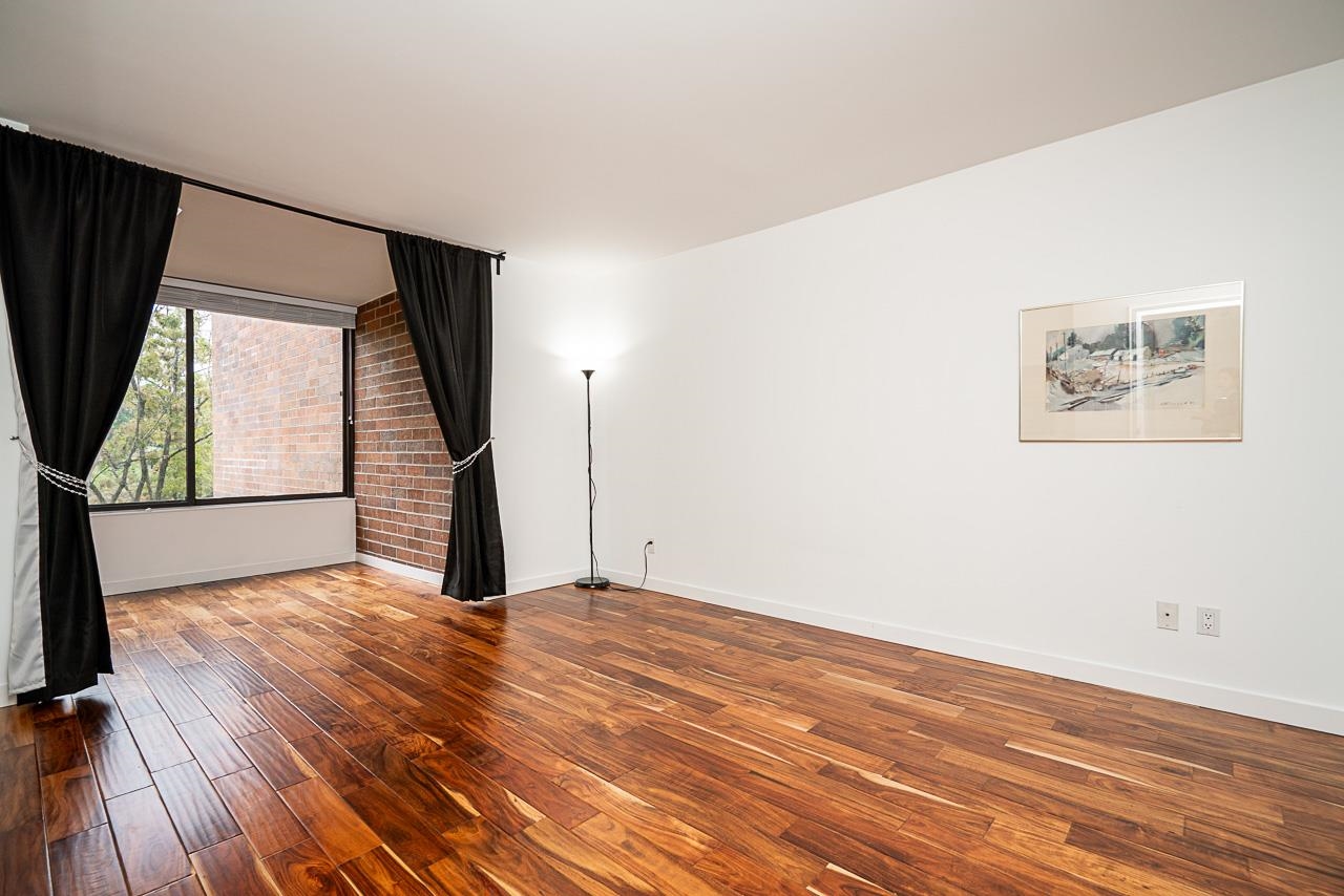 309 2101 MCMULLEN AVENUE Unit: 309