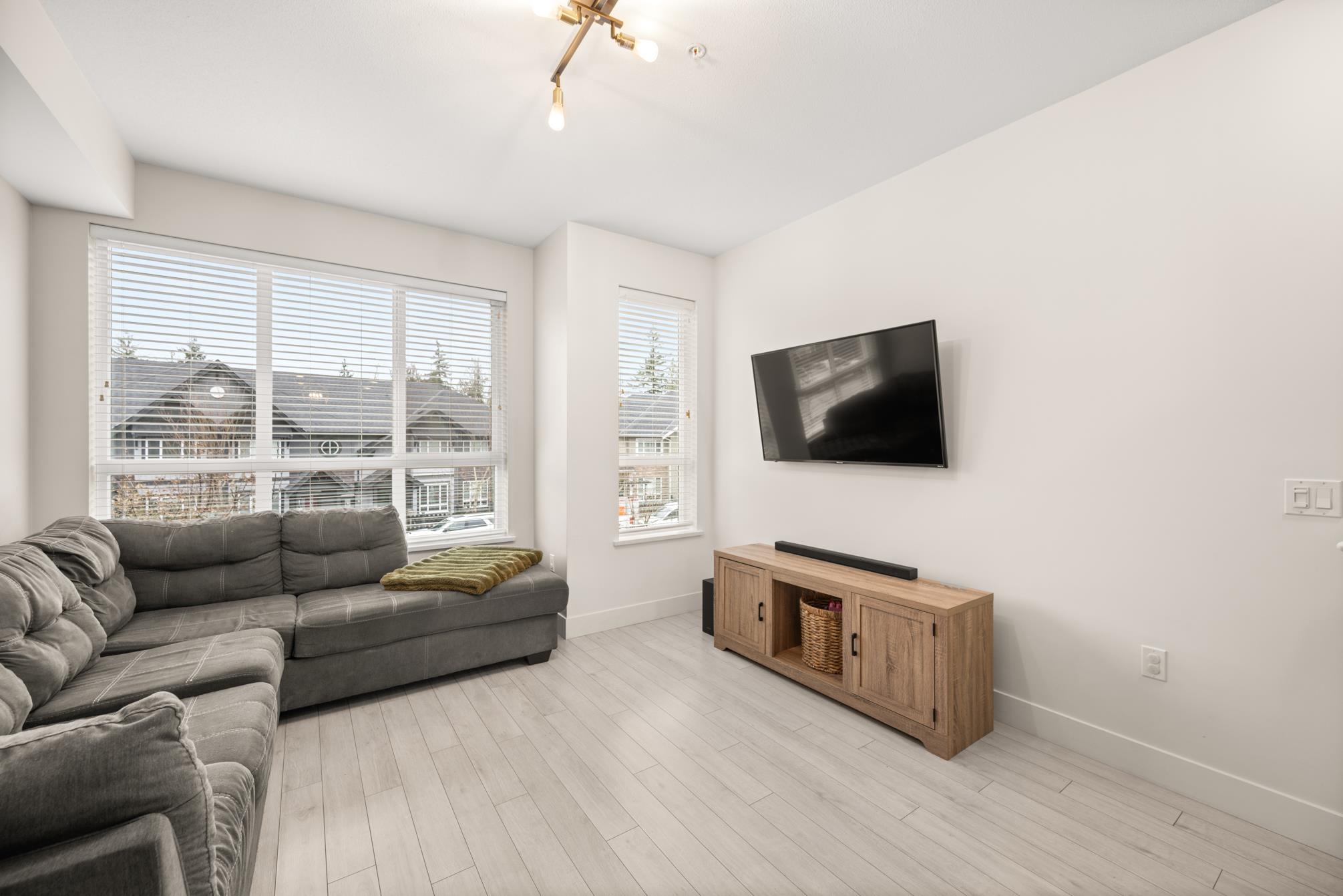 21 8570 204 STREET Unit: 21