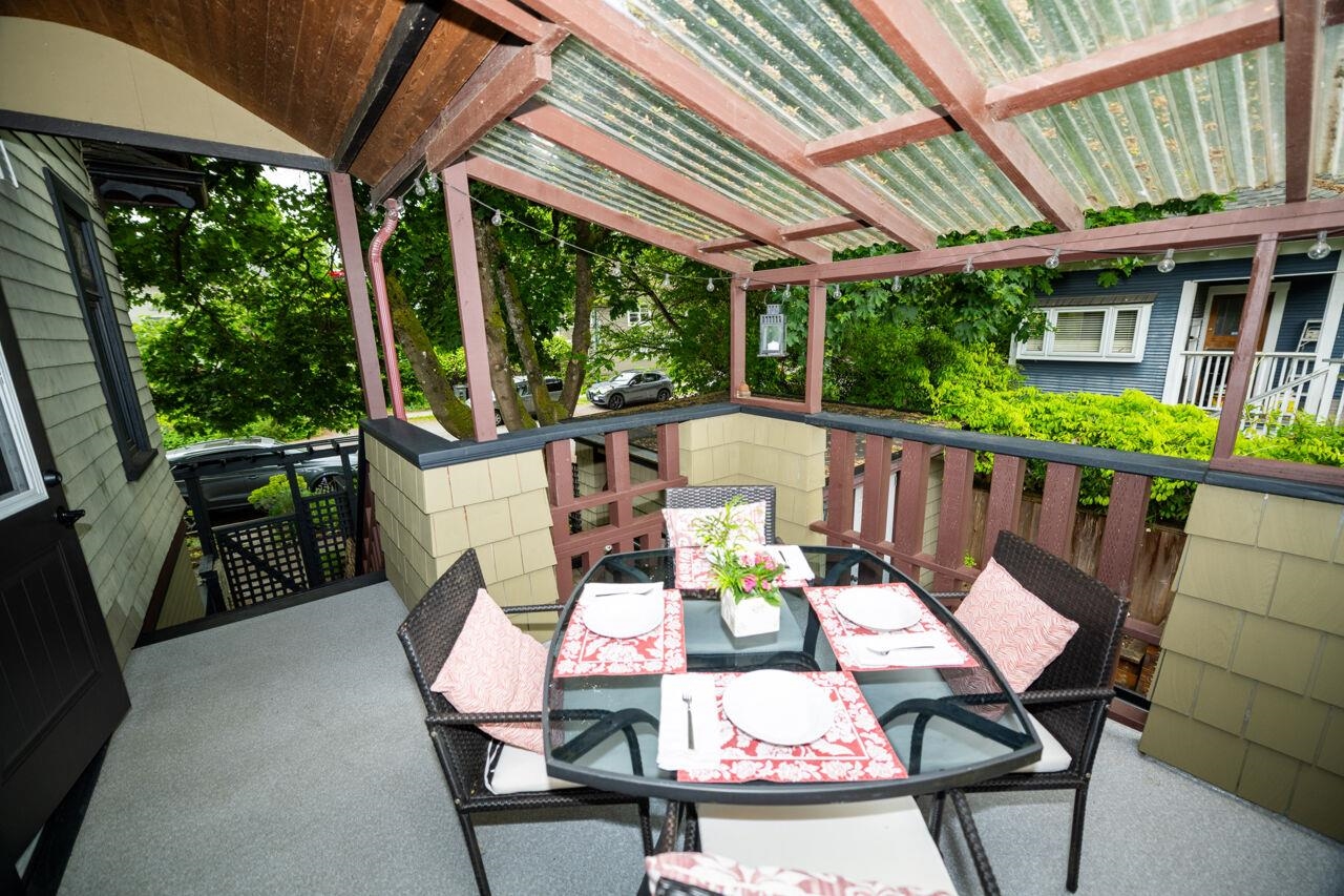 401 E KING EDWARD AVENUE
