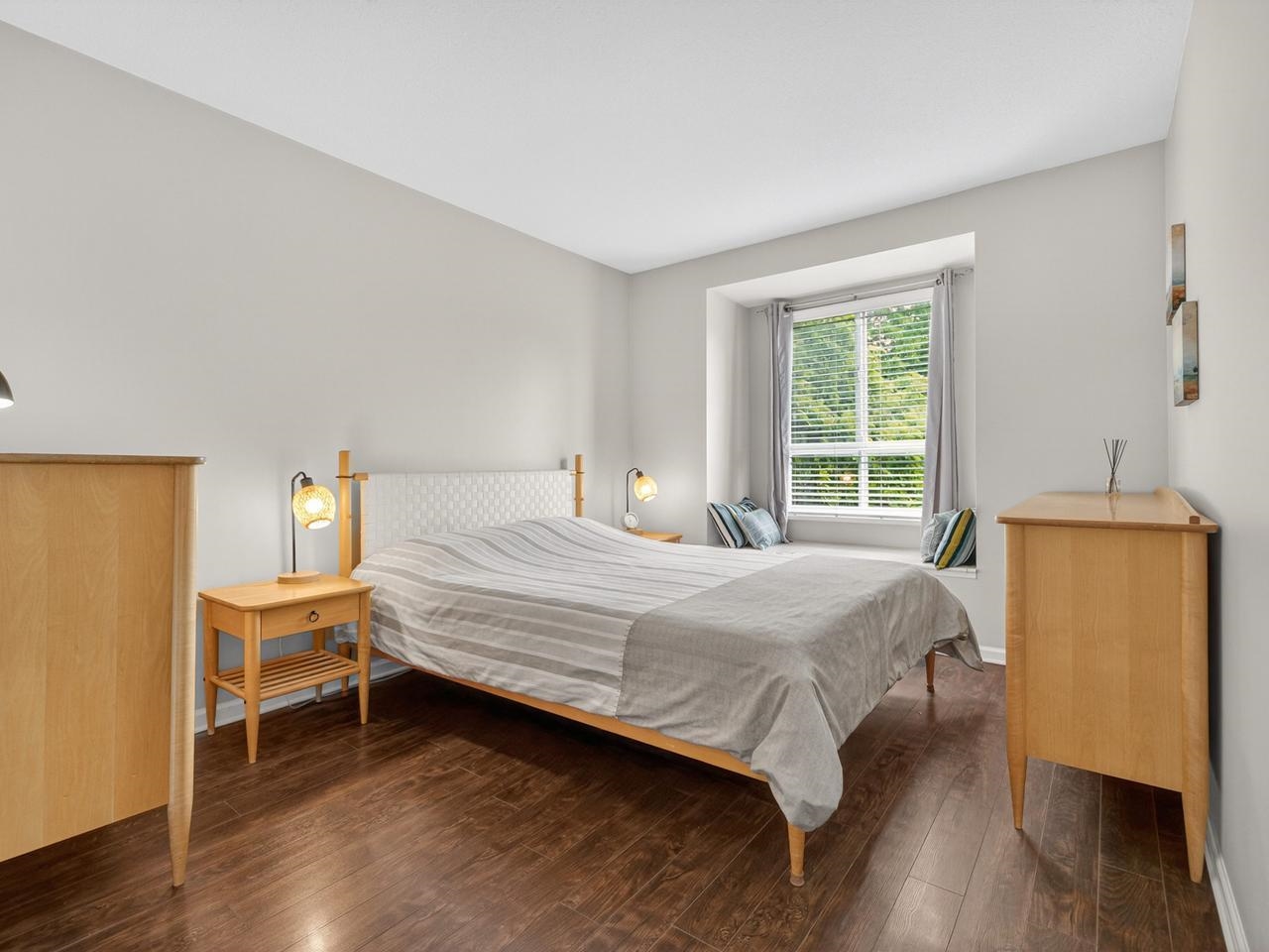 310 8495 JELLICOE STREET Unit: 310