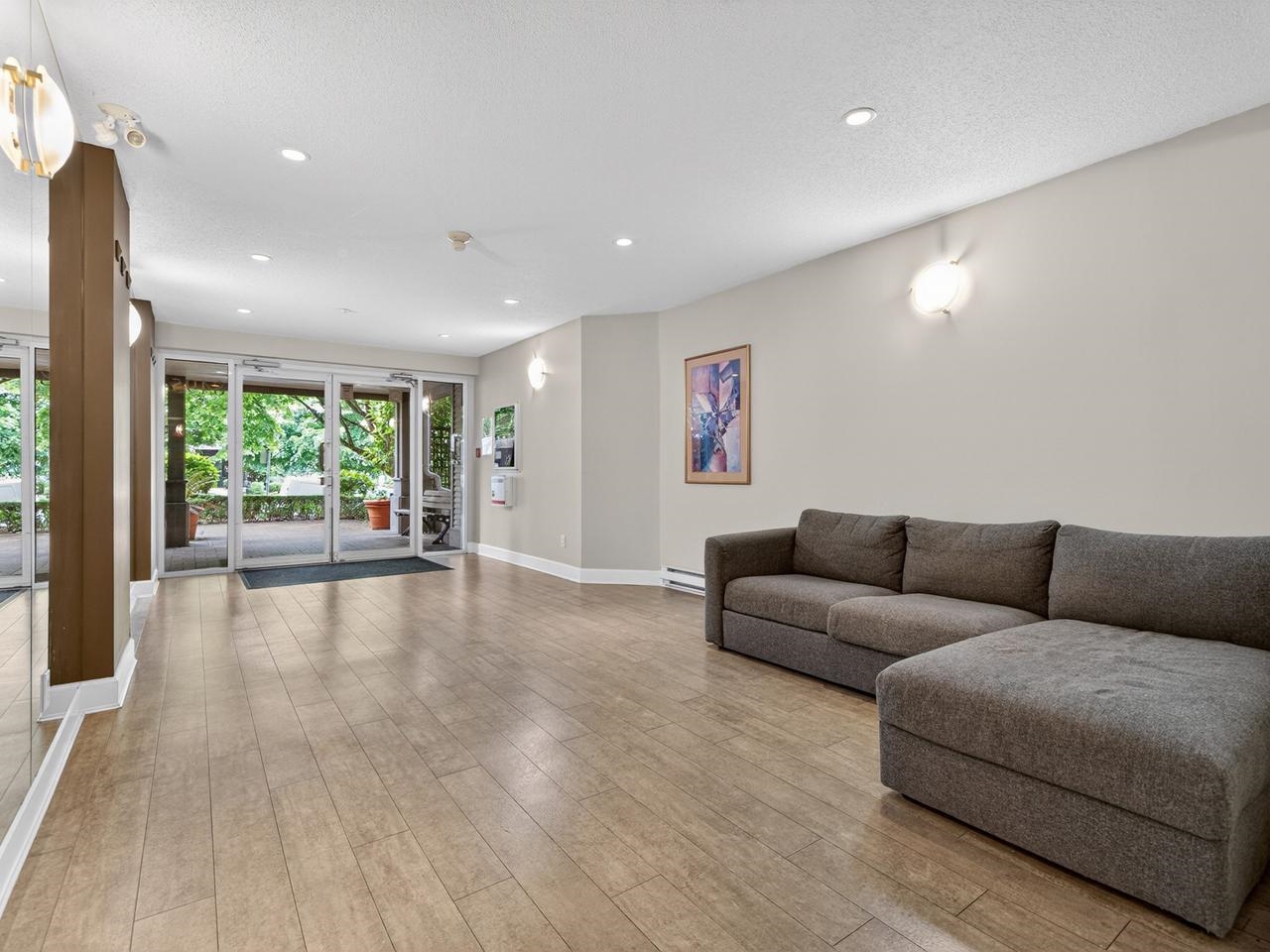 310 8495 JELLICOE STREET Unit: 310
