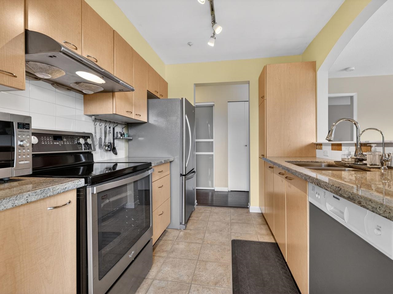310 8495 JELLICOE STREET Unit: 310