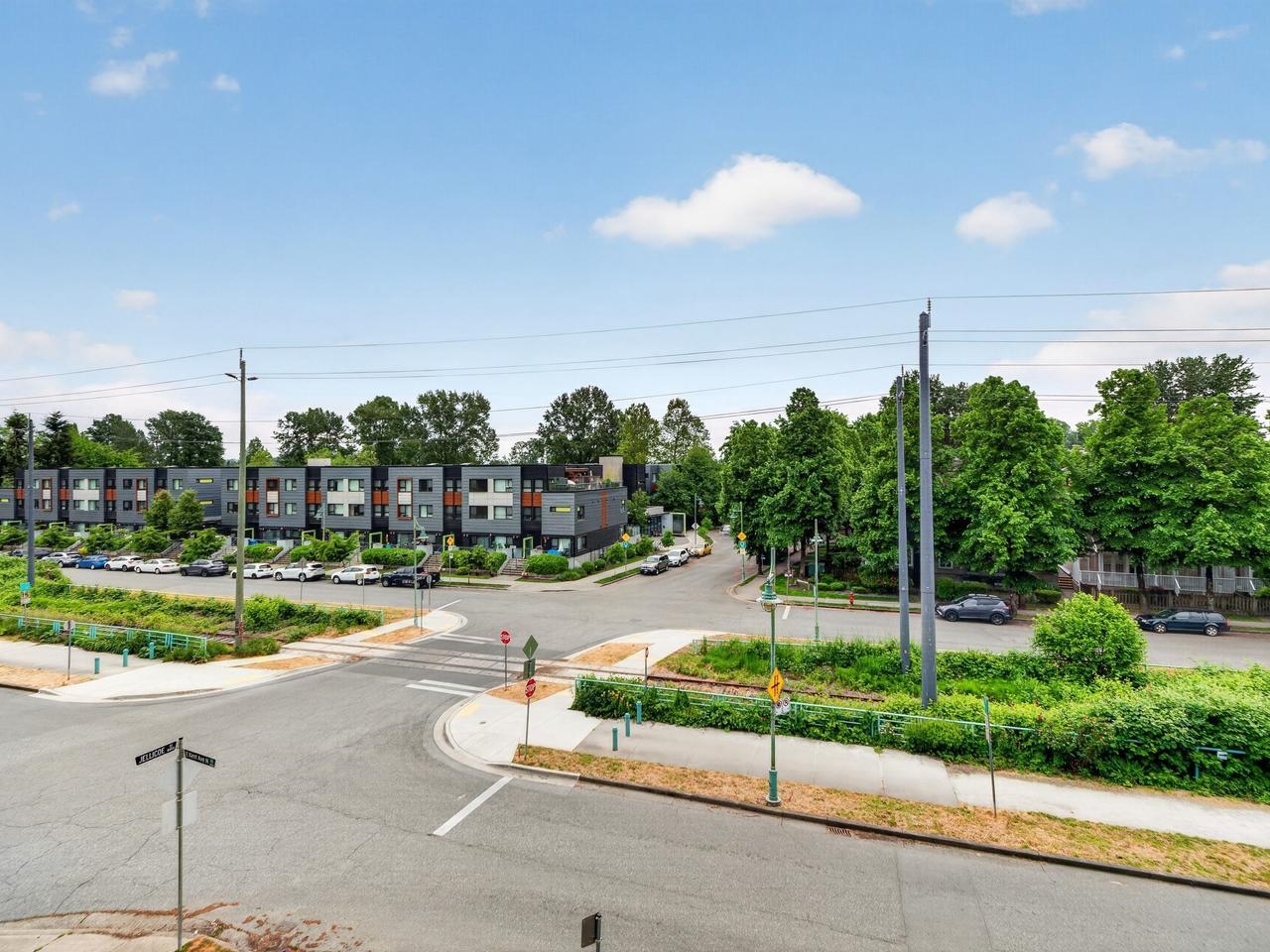 310 8495 JELLICOE STREET Unit: 310